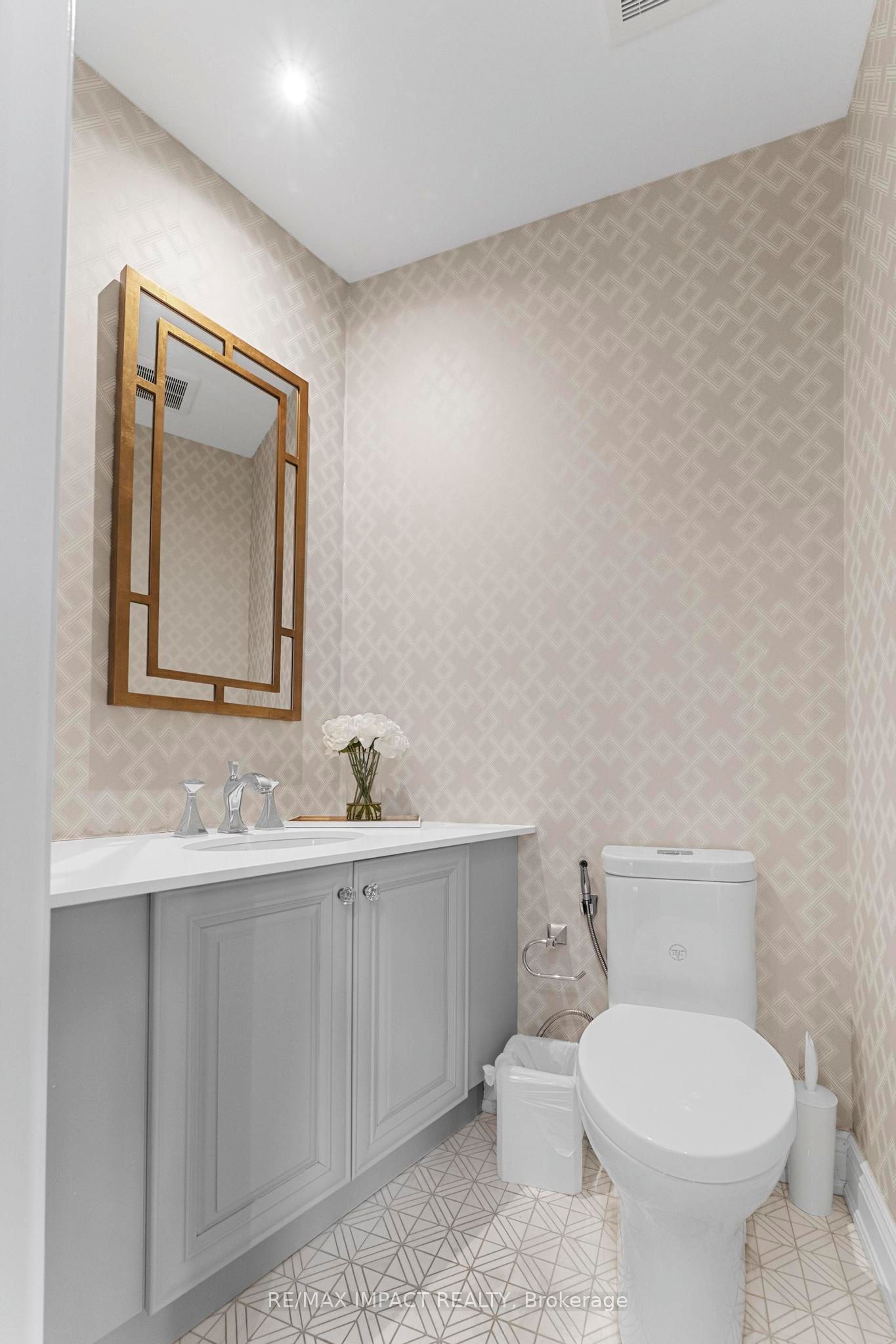 260 Russell Hill Road 13 Property Photo 17
