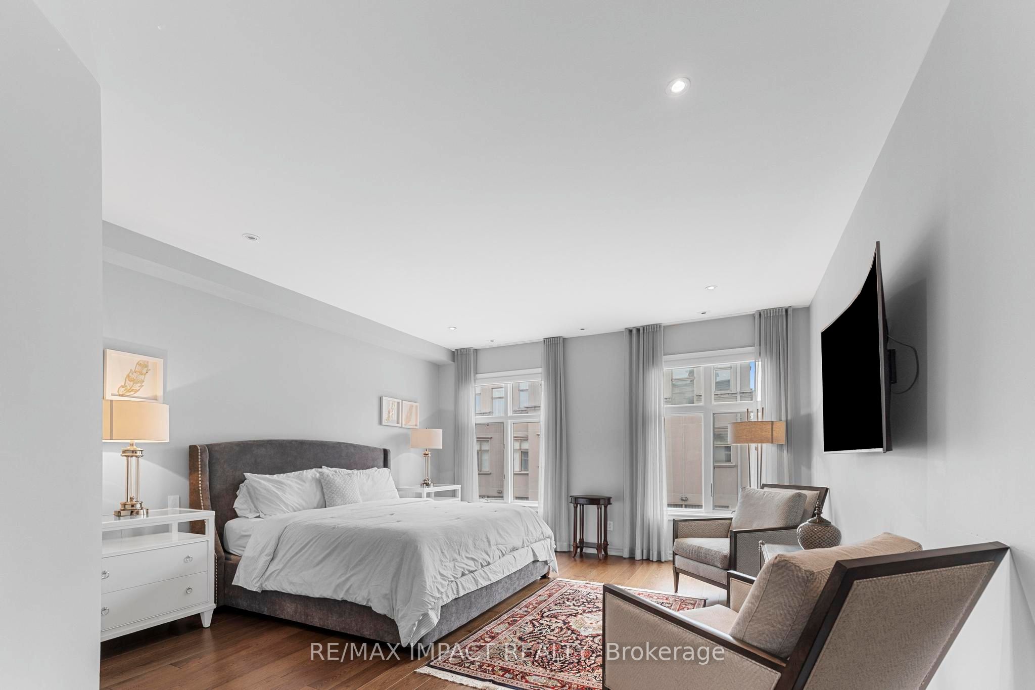 260 Russell Hill Road 13 Property Photo 22