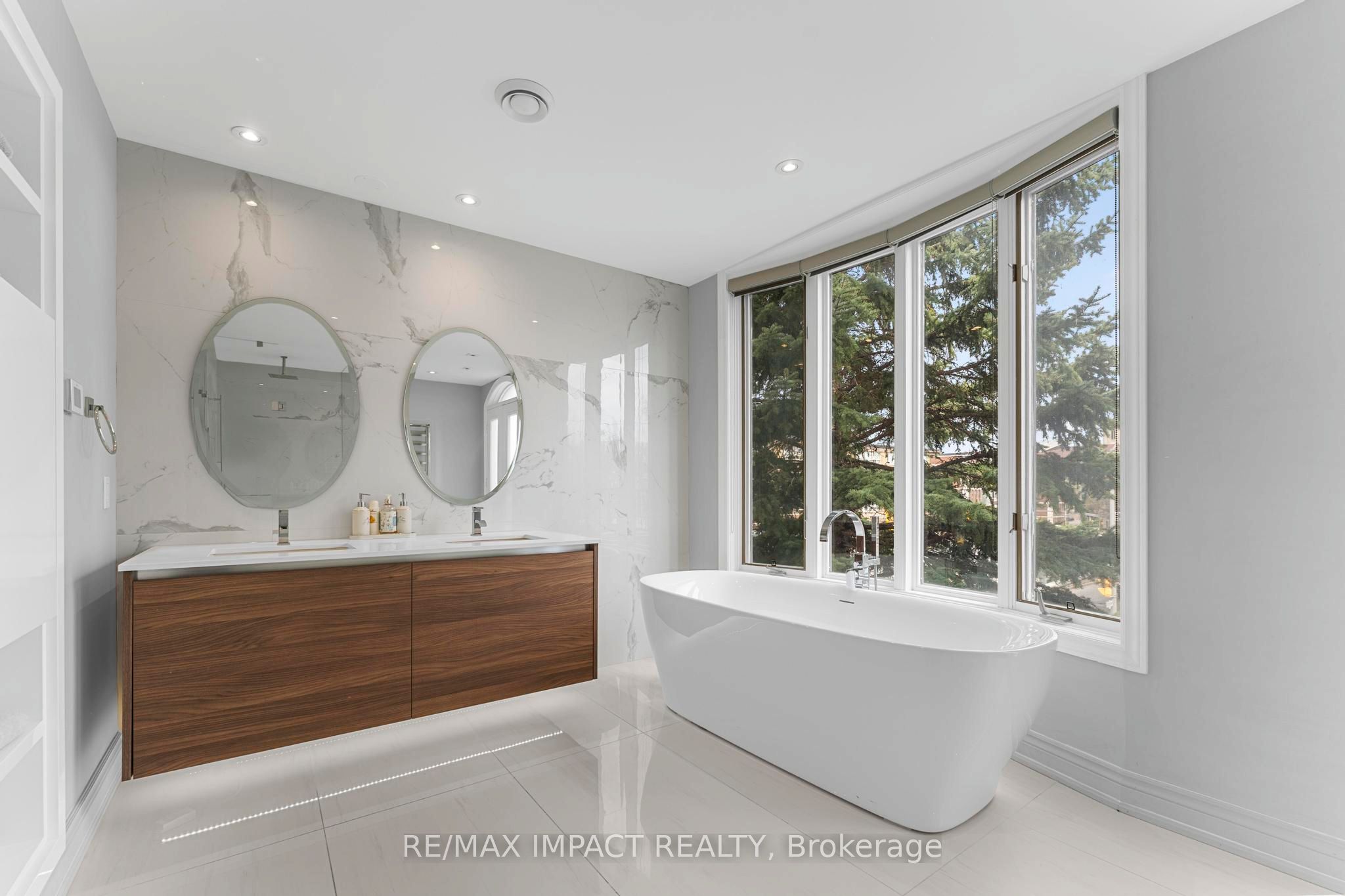 260 Russell Hill Road 13 Property Photo 25