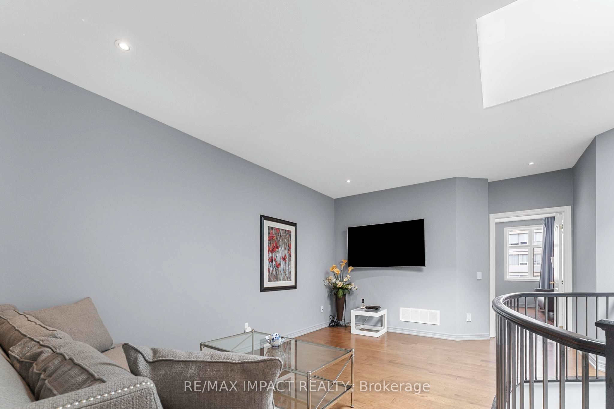 260 Russell Hill Road 13 Property Photo 37