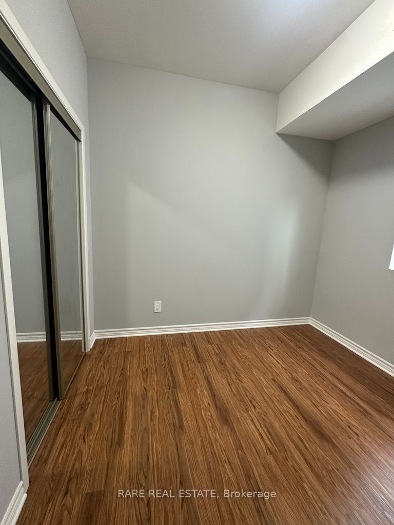 249 Augusta Avenue 202 Property Photo 8