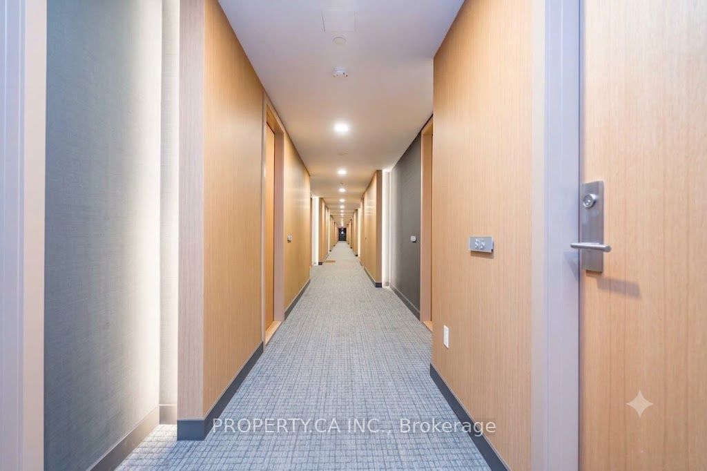 629 N King Street W 632 Property Photo 3