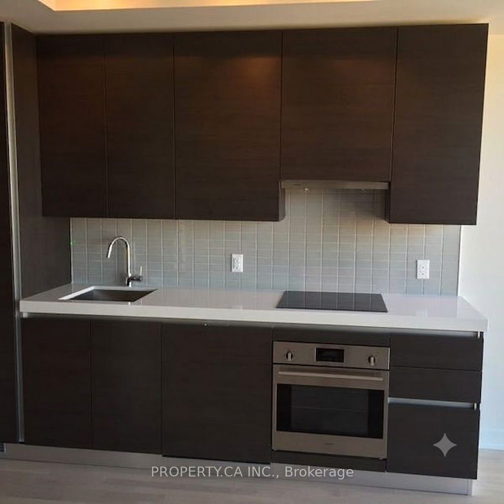 629 N King Street W 632 Property Photo 6