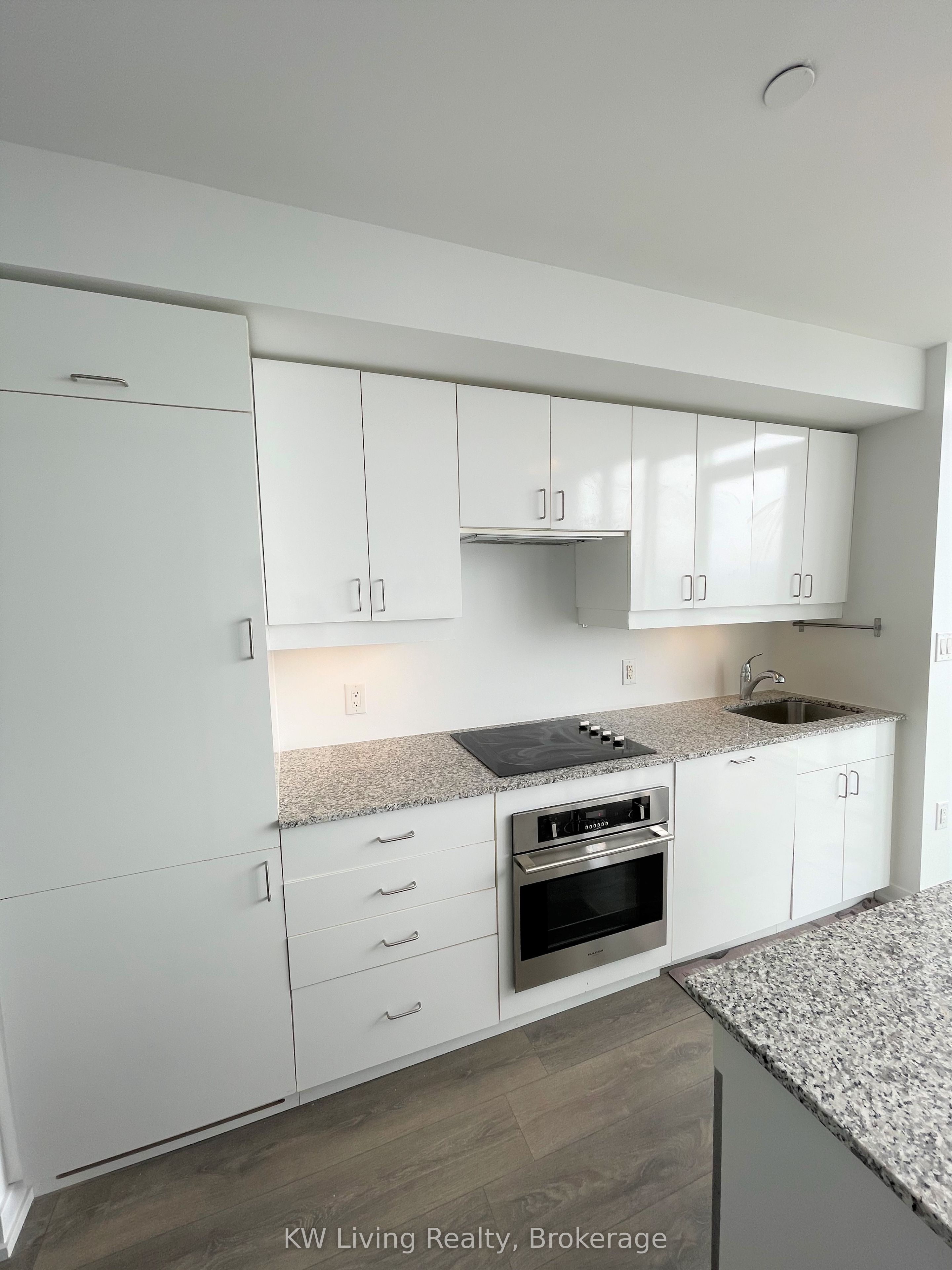 426 University Avenue Ph301 Property Photo 12