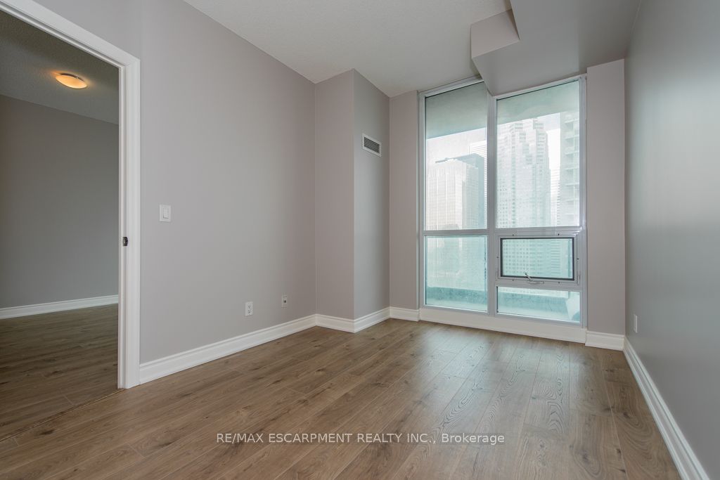 16 Yonge Street 2903 Property Photo 10