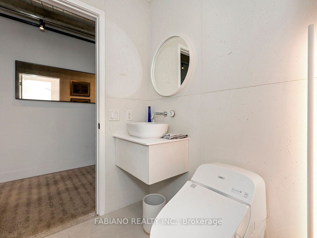 43 Hanna Avenue 532 Property Photo 37