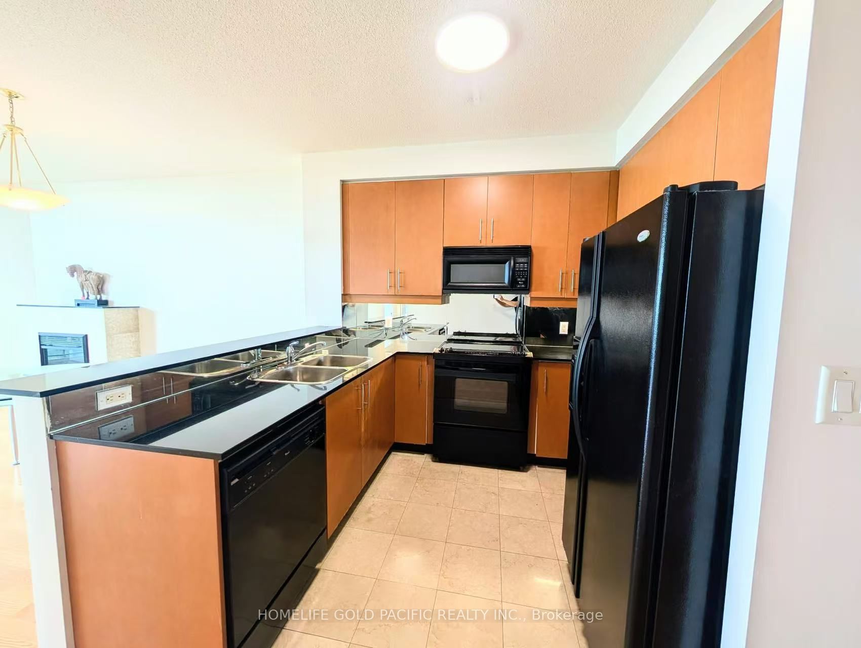300 Bloor Street E 2102 Property Photo 4