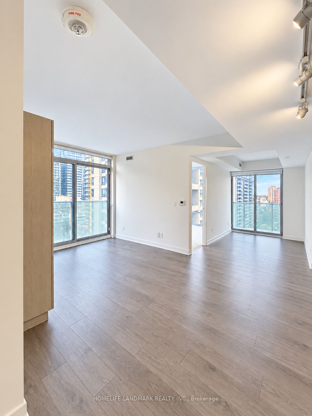 501 Yonge Street 905 Property Photo 1