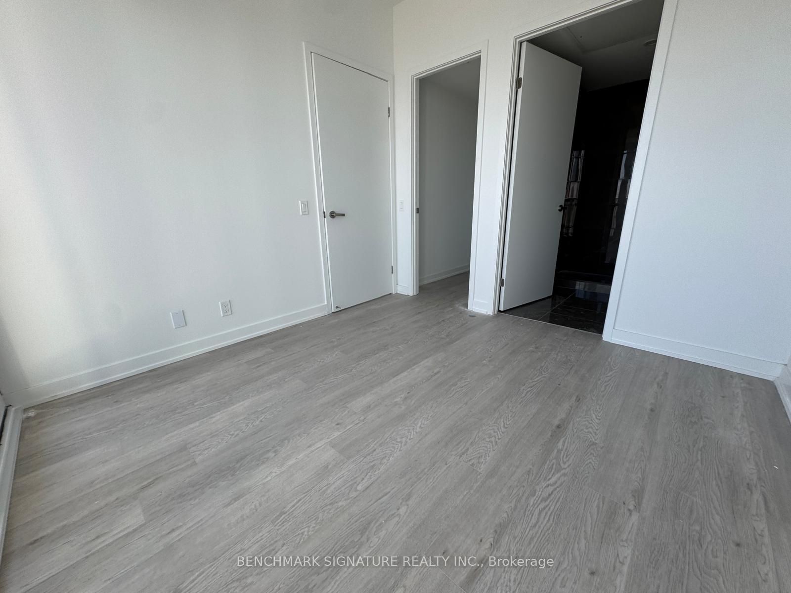 88 Queen Street E 5806 Property Photo 5