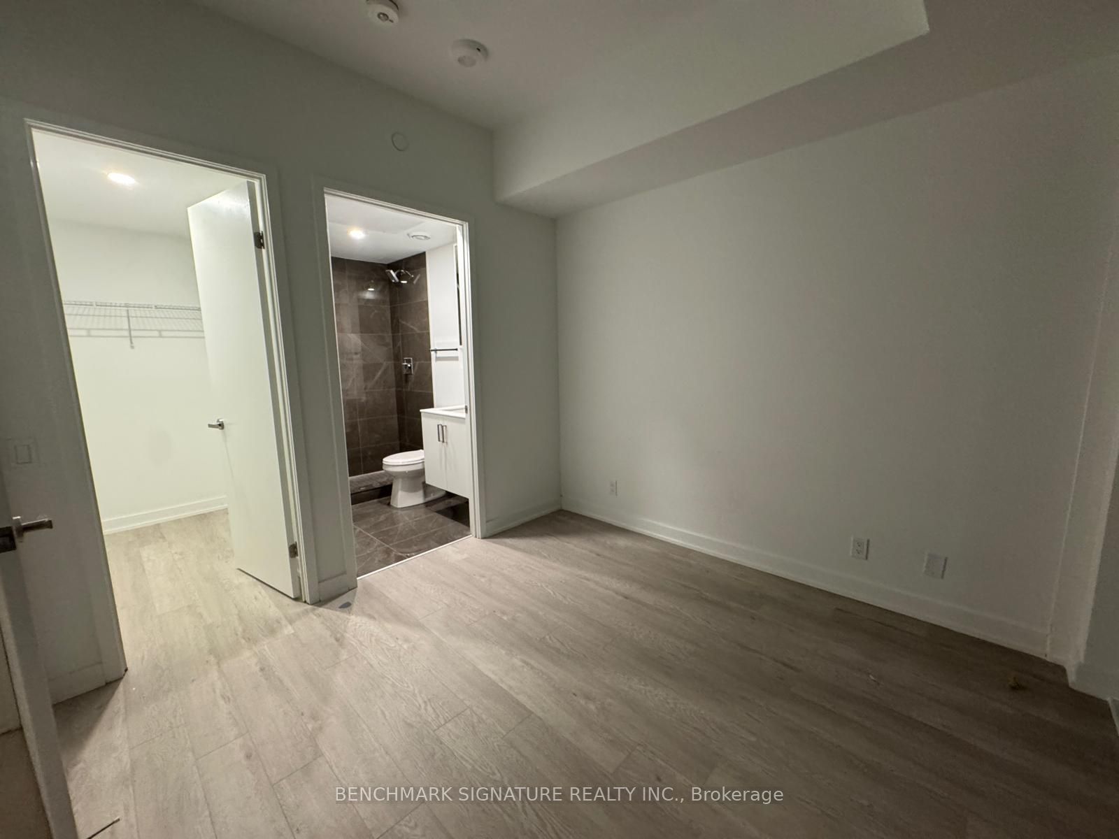 88 Queen Street E 5806 Property Photo 7