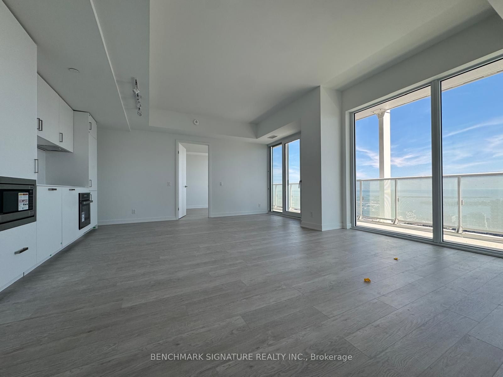 88 Queen Street E 5806 Property Photo 9