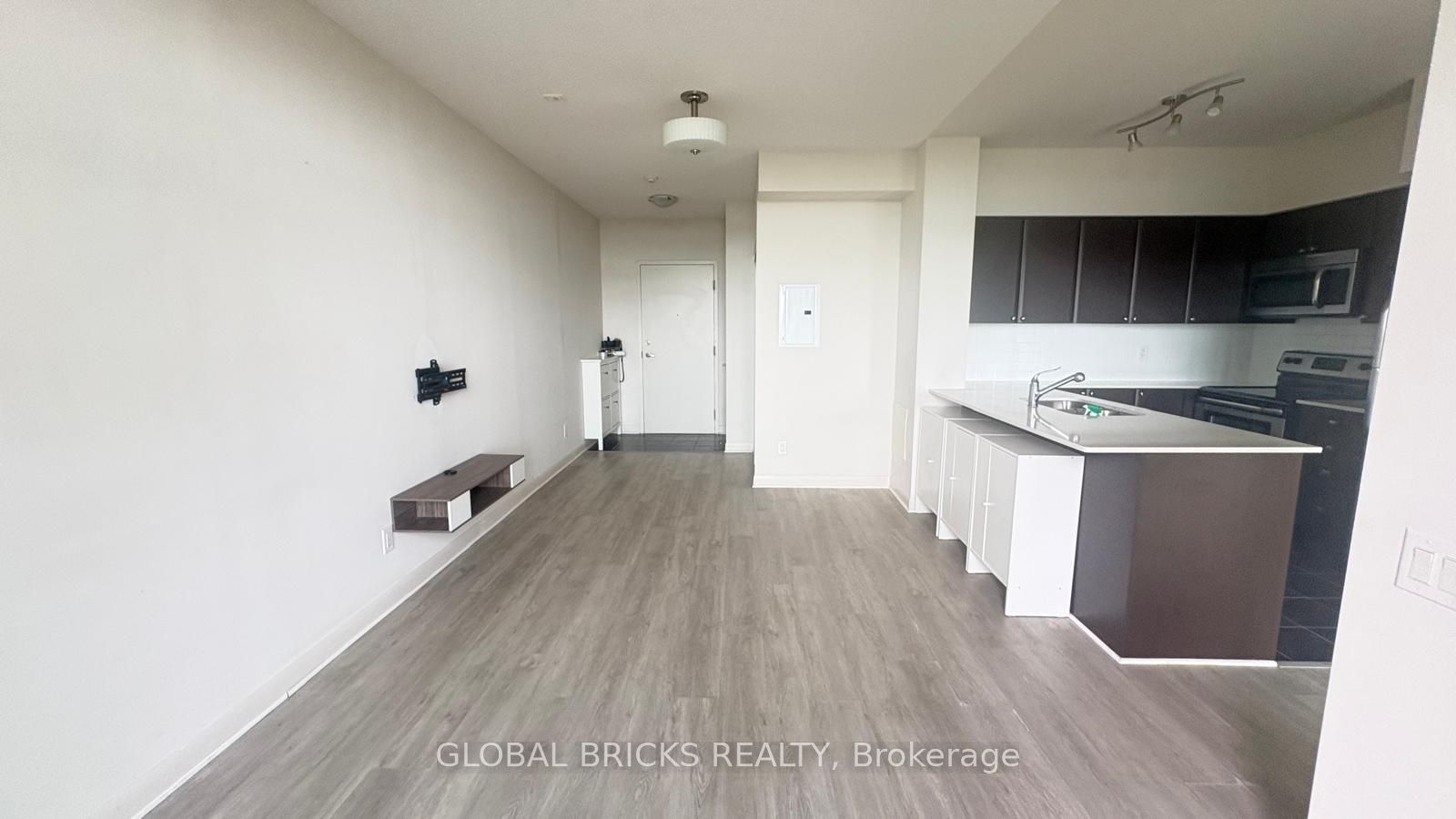 525 Wilson Avenue 911 Property Photo 16