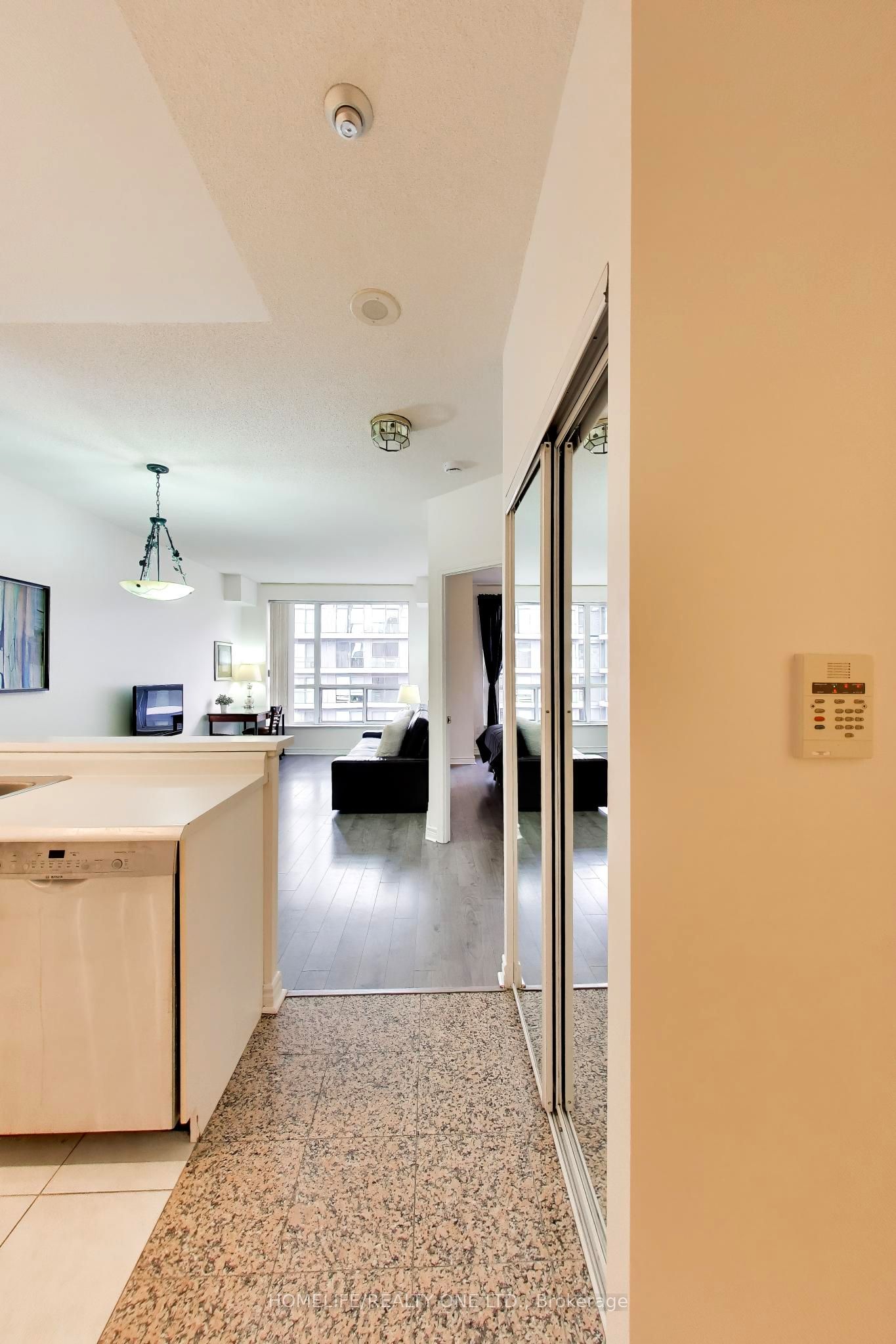 152 St Patrick Street 1105 Property Photo 11