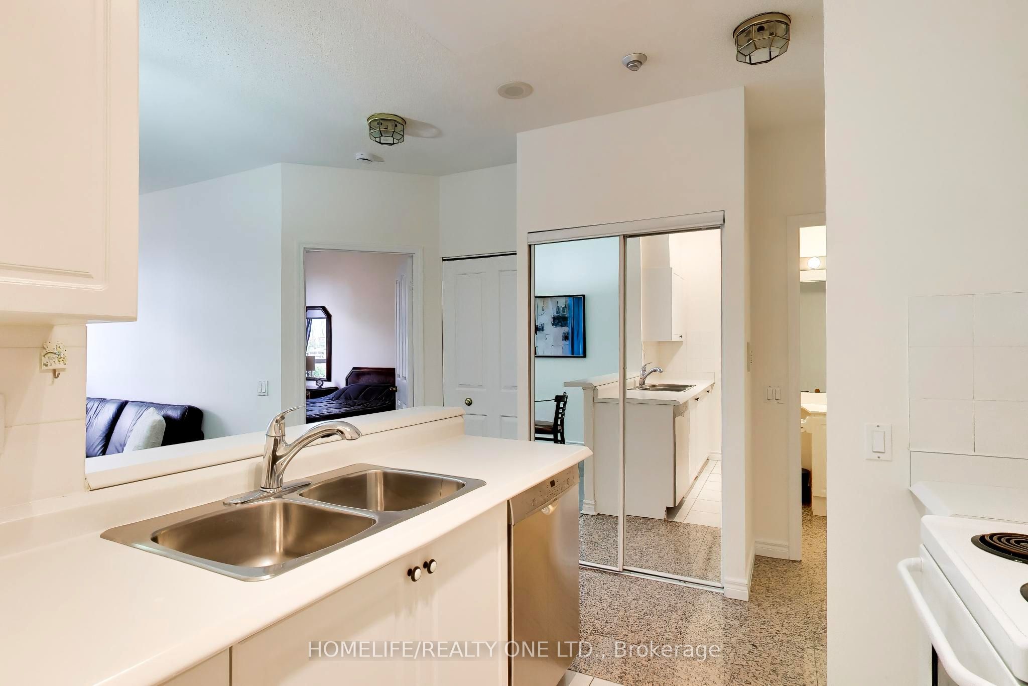 152 St Patrick Street 1105 Property Photo 20