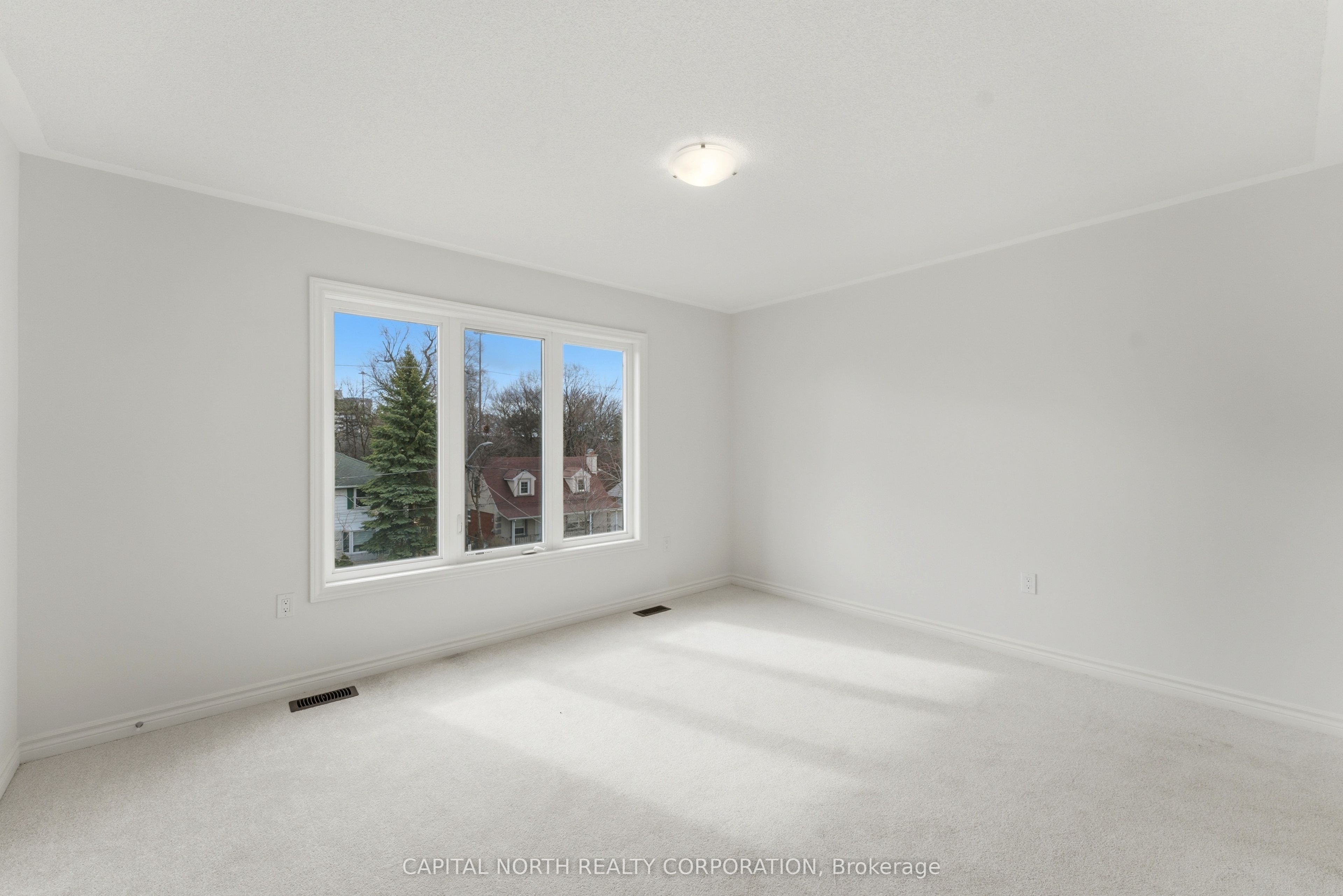 54b Touraine Avenue Property Photo 19
