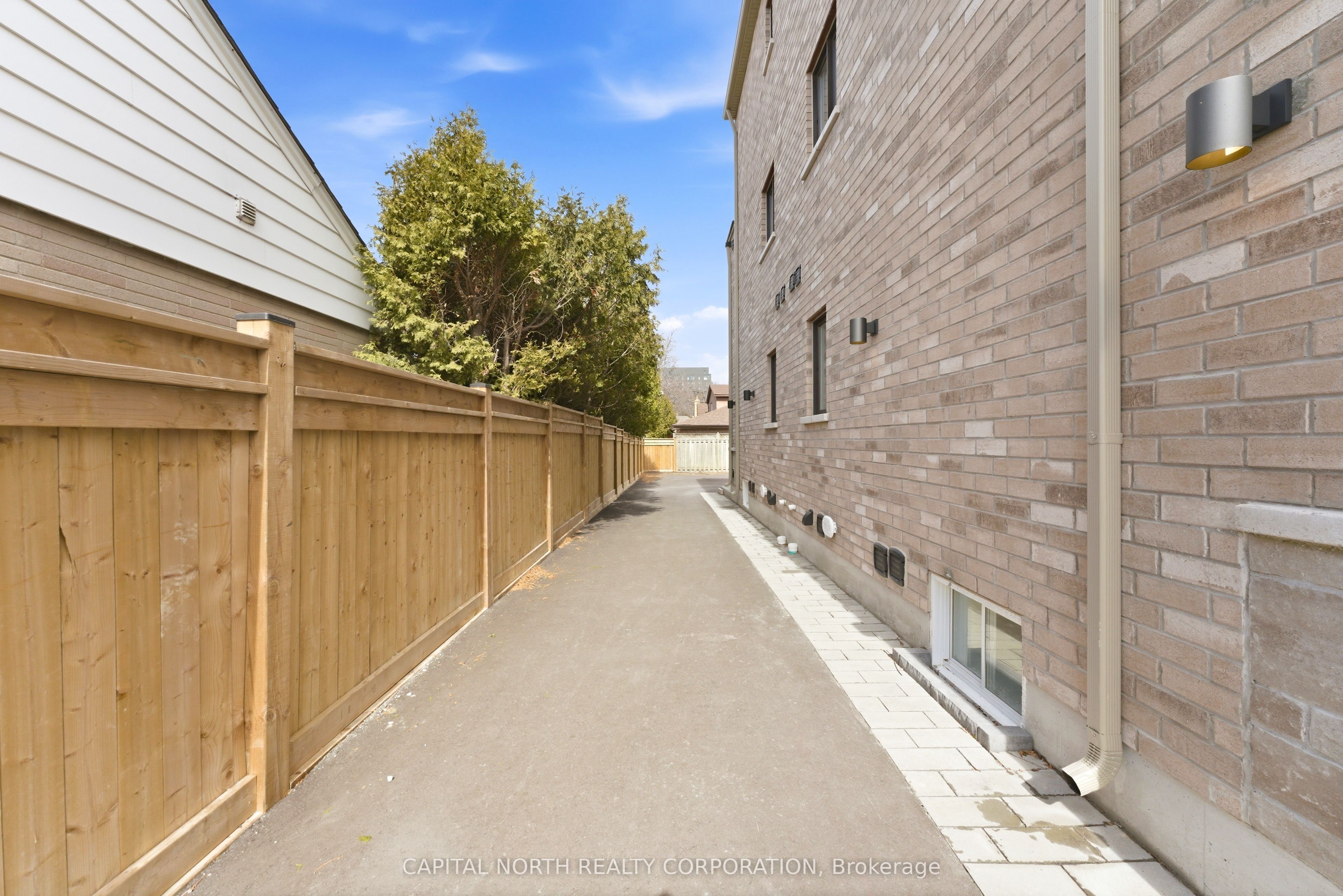 54b Touraine Avenue Property Photo 30