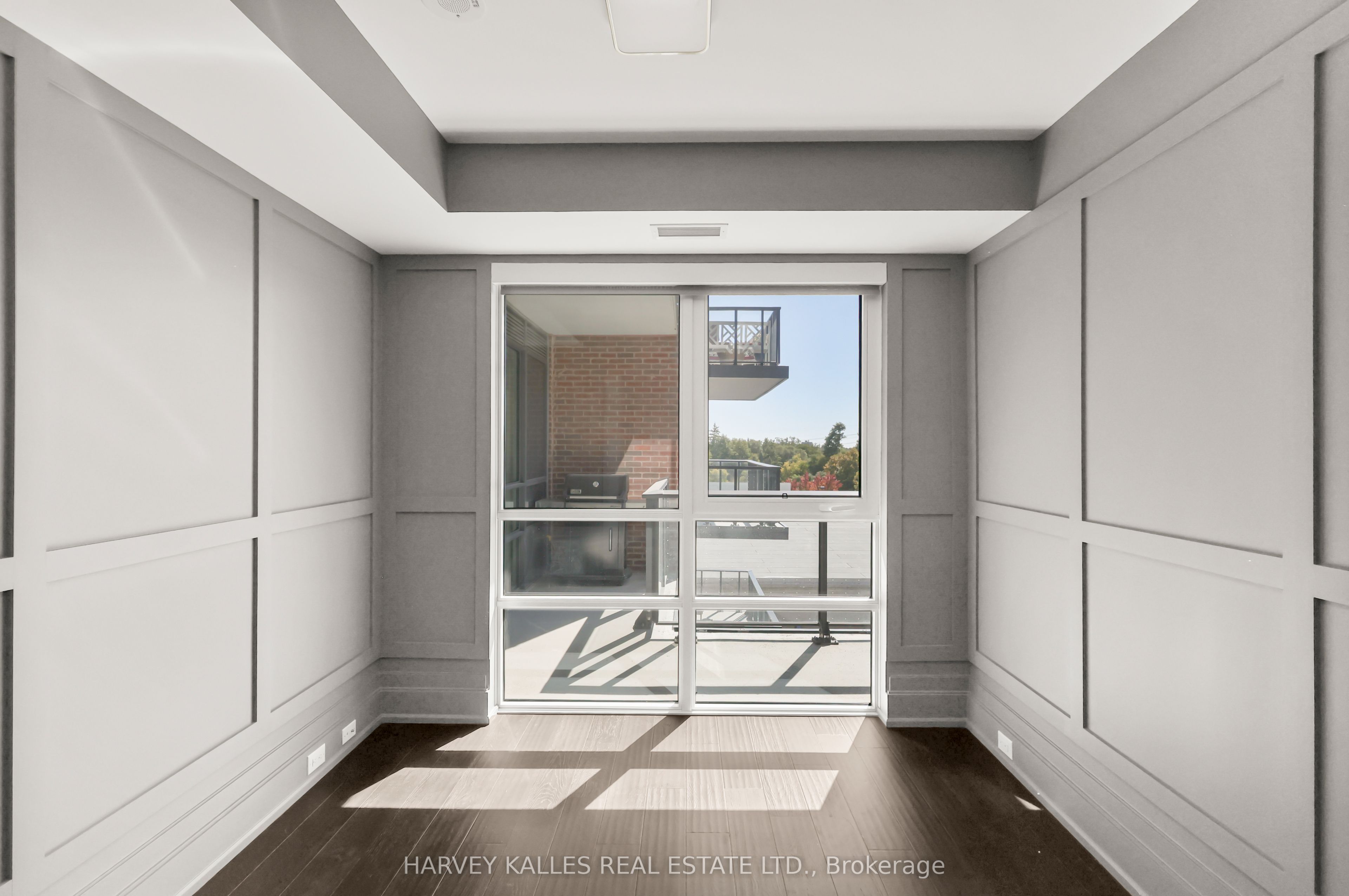 3 Southvale Drive 401 Property Photo 4
