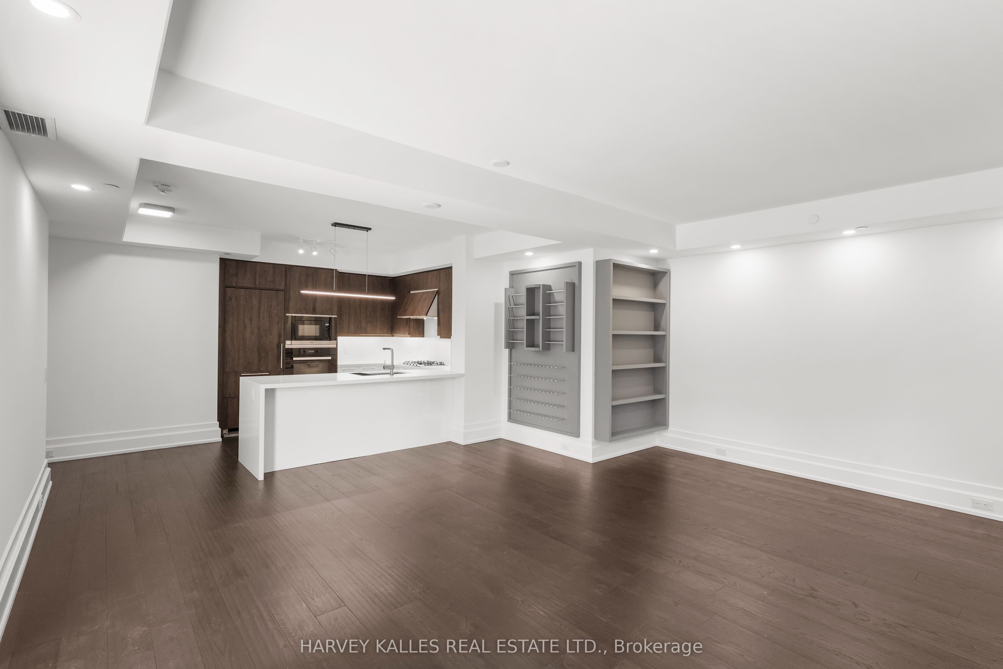3 Southvale Drive 401 Property Photo 21