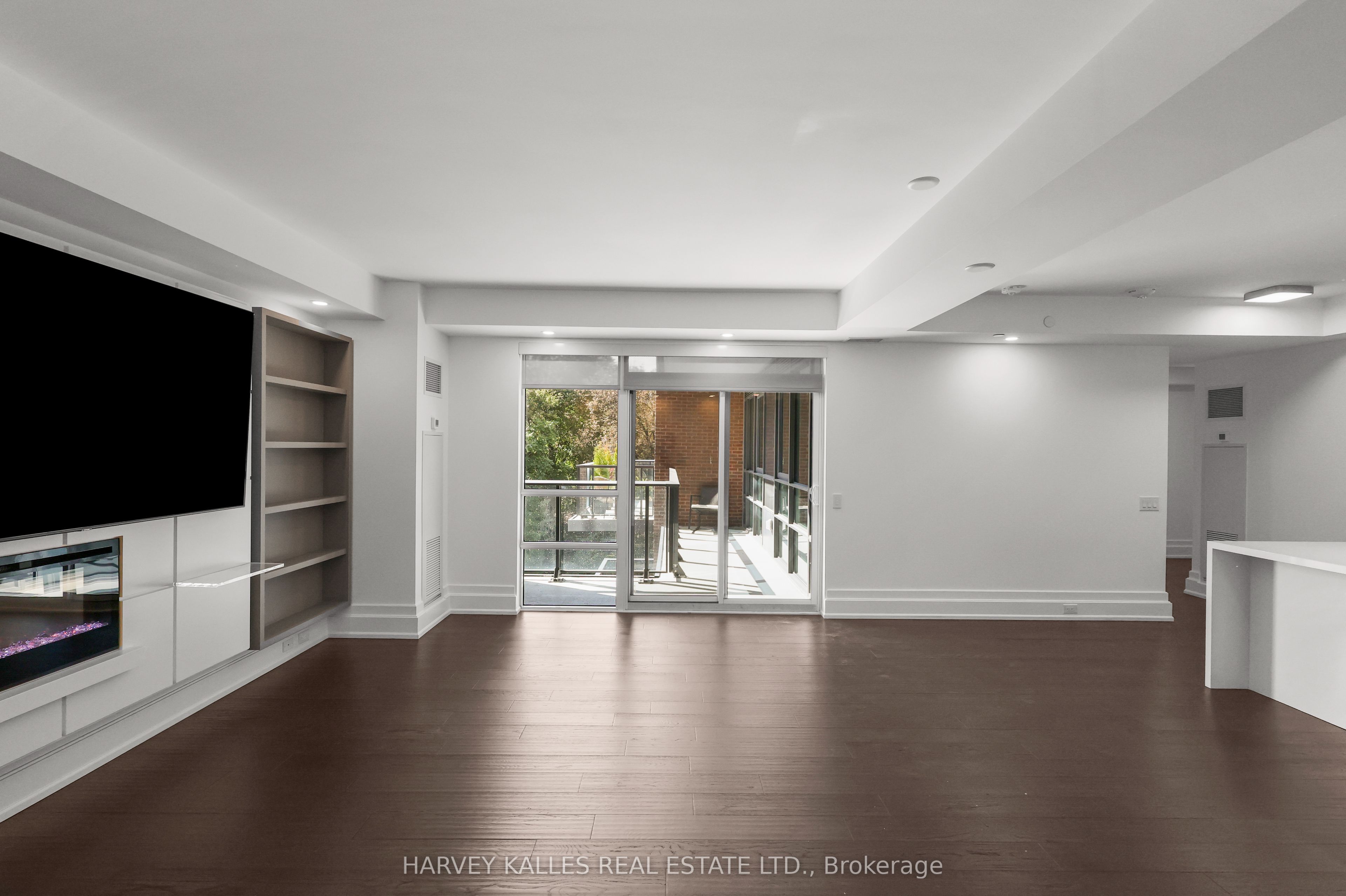 3 Southvale Drive 401 Property Photo 24