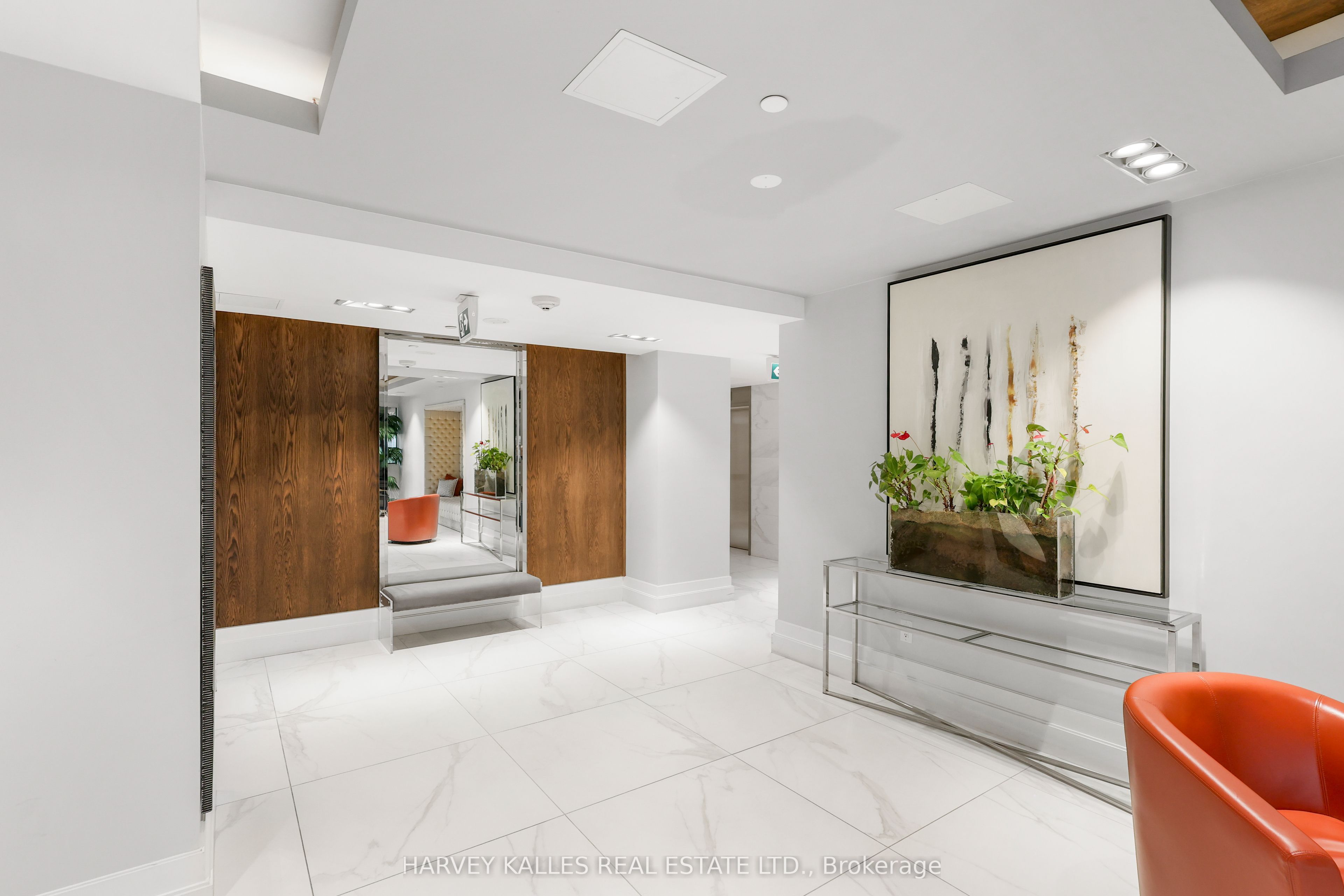 3 Southvale Drive 401 Property Photo 40