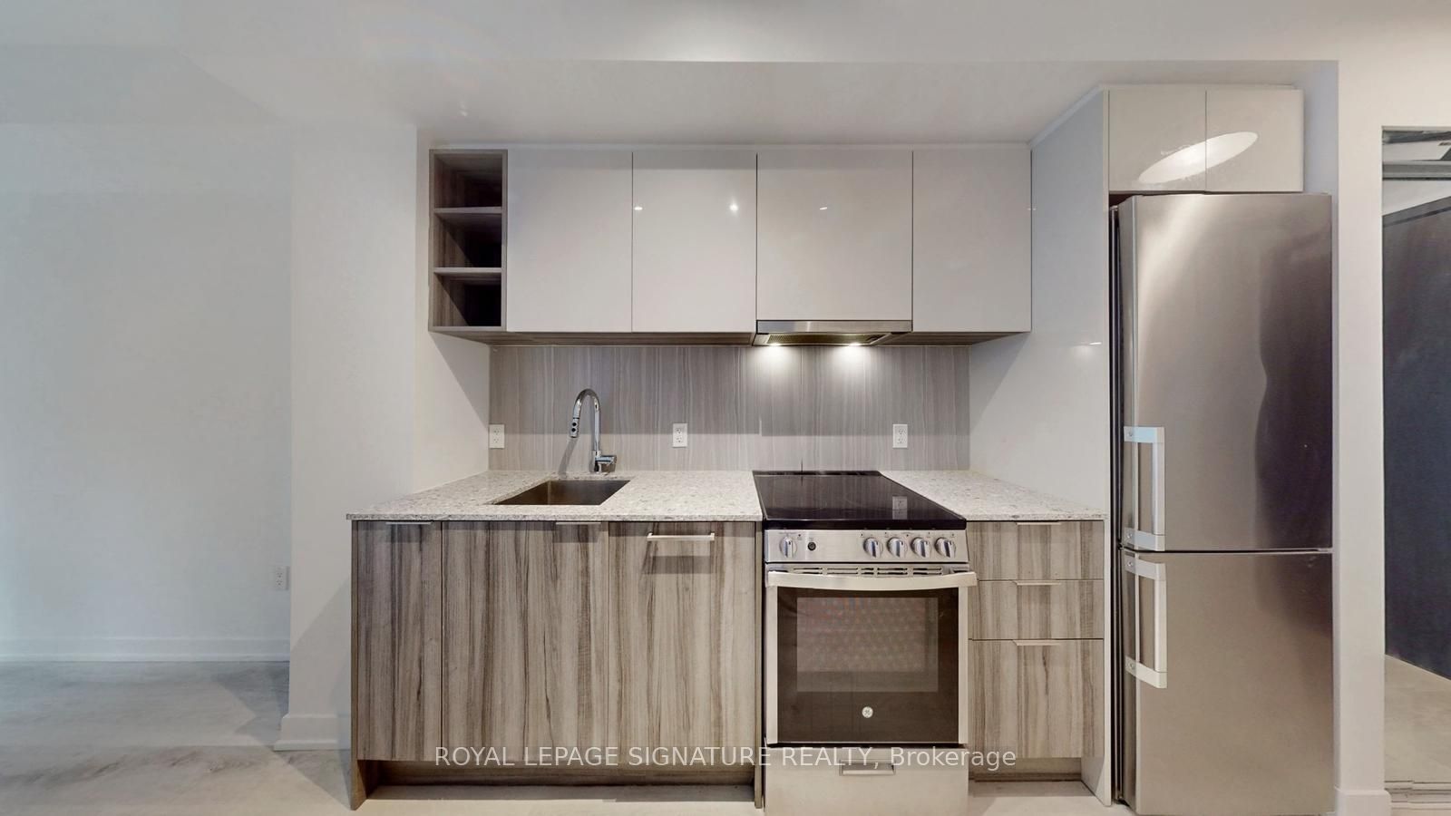 31 Tippett Road 543 Property Photo 5