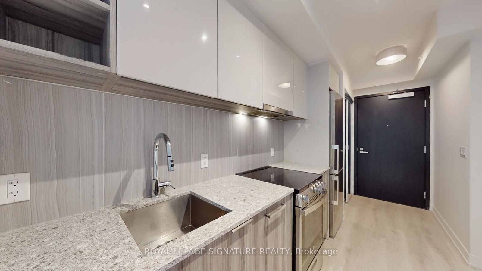 31 Tippett Road 543 Property Photo 7