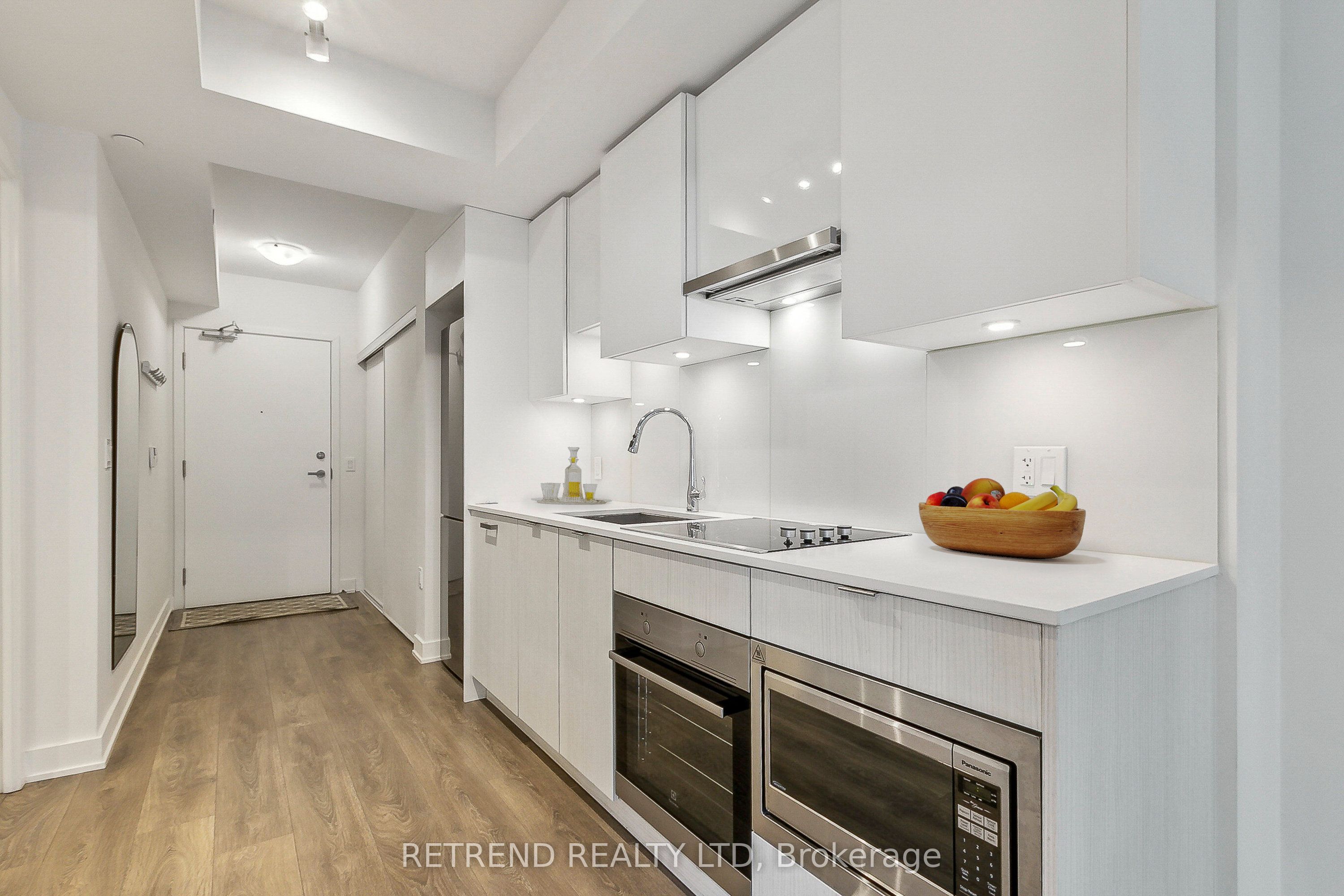 195 Redpath Avenue 1402 Property Photo 6