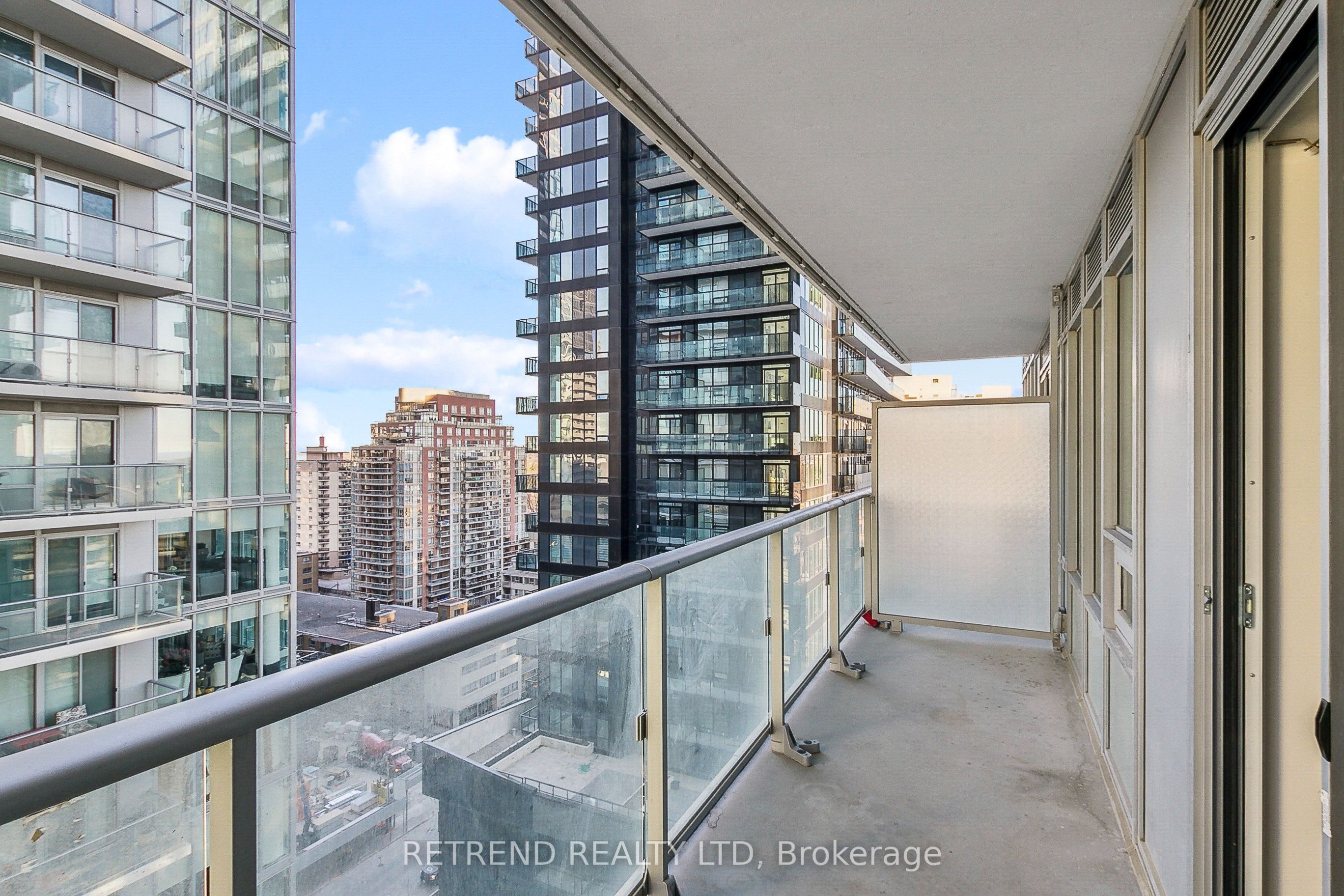 195 Redpath Avenue 1402 Property Photo 14
