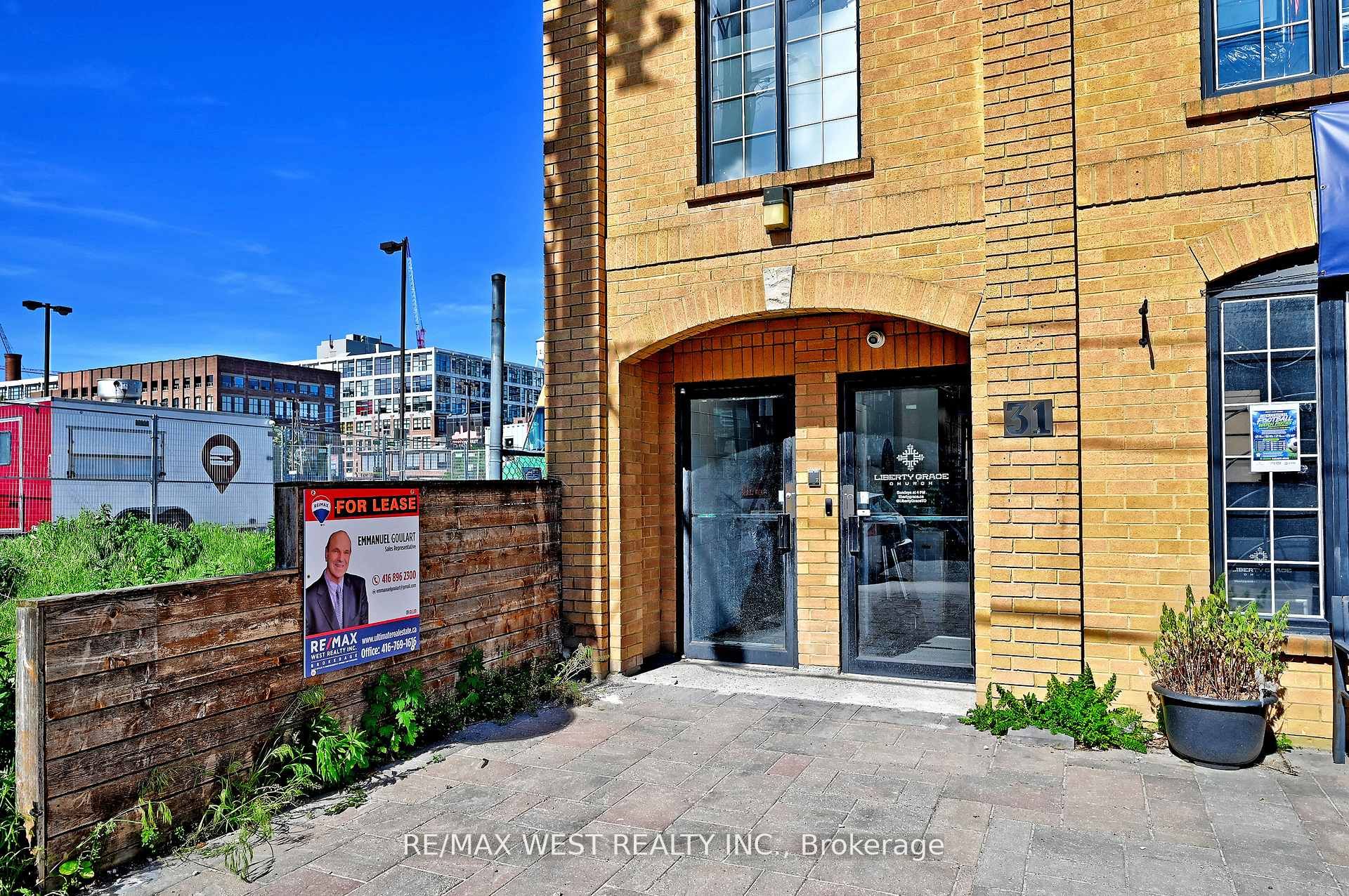 31 Atlantic Avenue Upper Property Photo 3