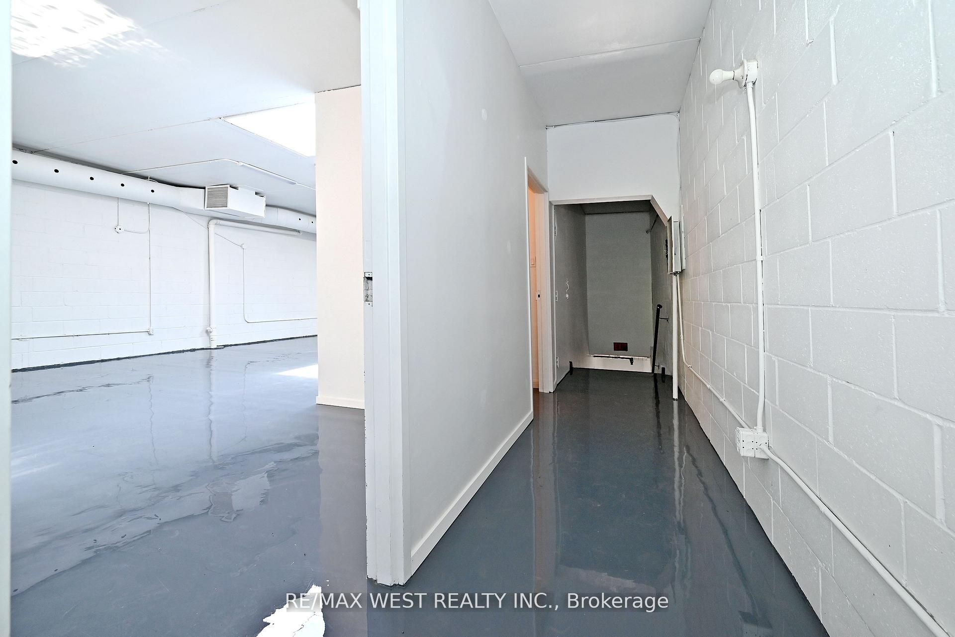 31 Atlantic Avenue Upper Property Photo 9