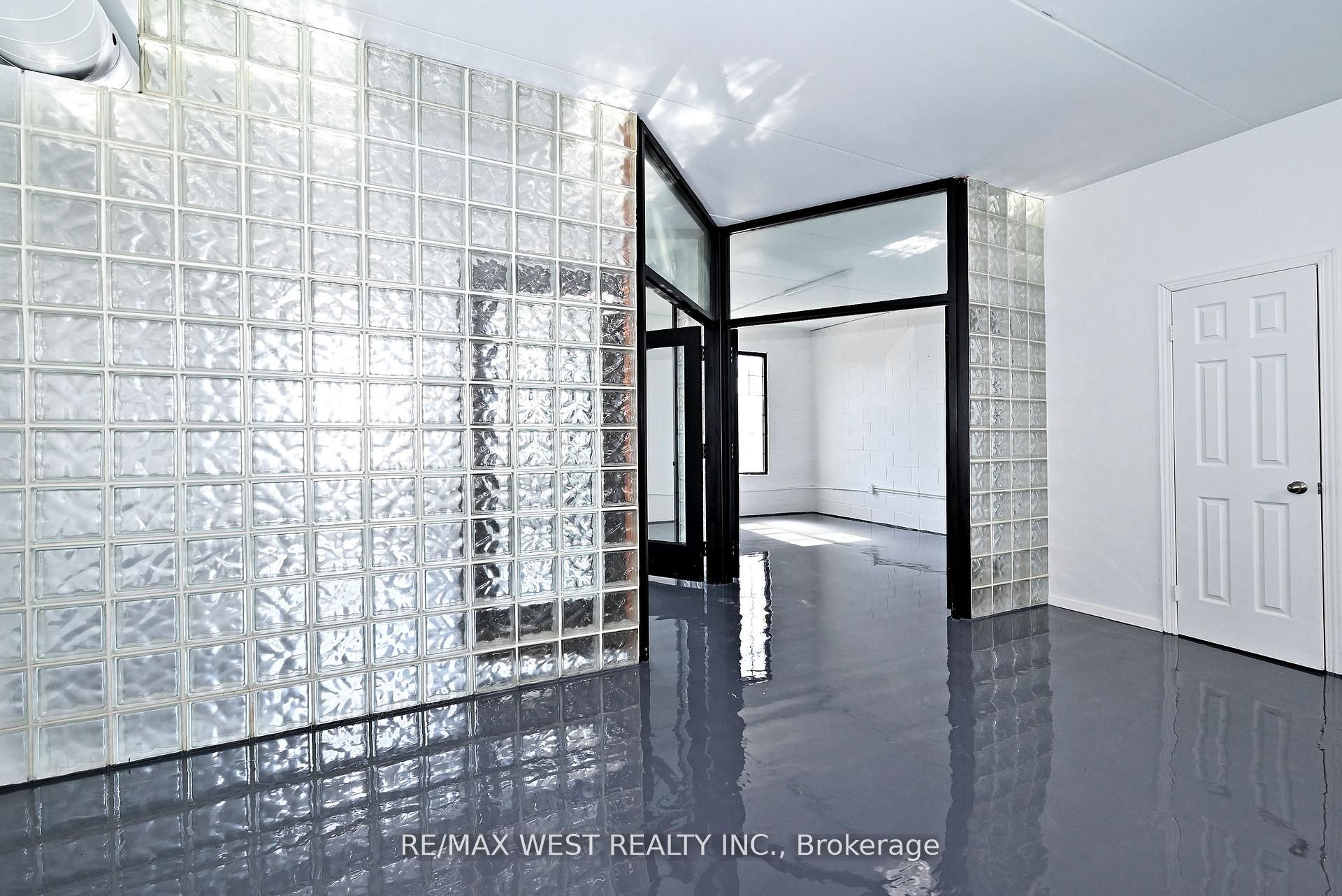 31 Atlantic Avenue Upper Property Photo 21