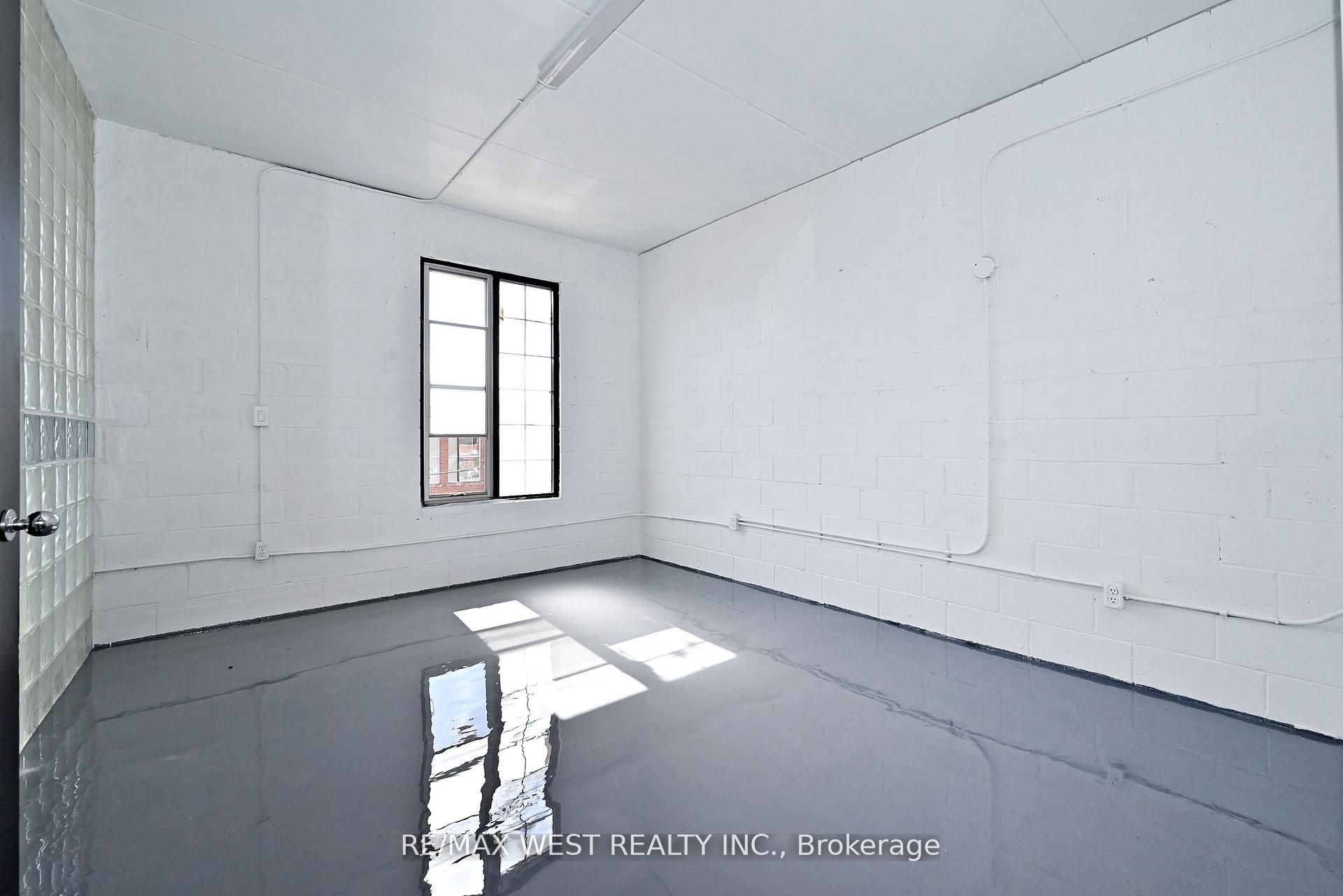 31 Atlantic Avenue Upper Property Photo 22