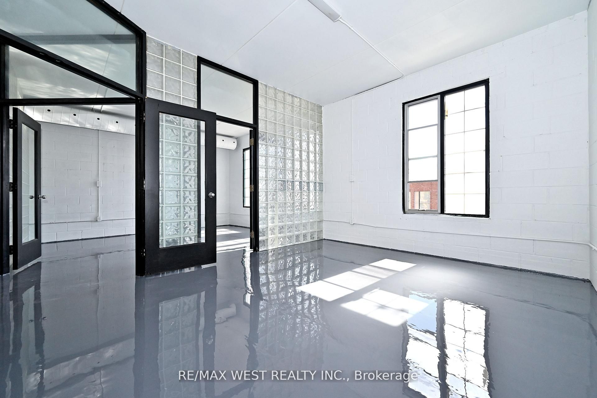 31 Atlantic Avenue Upper Property Photo 23