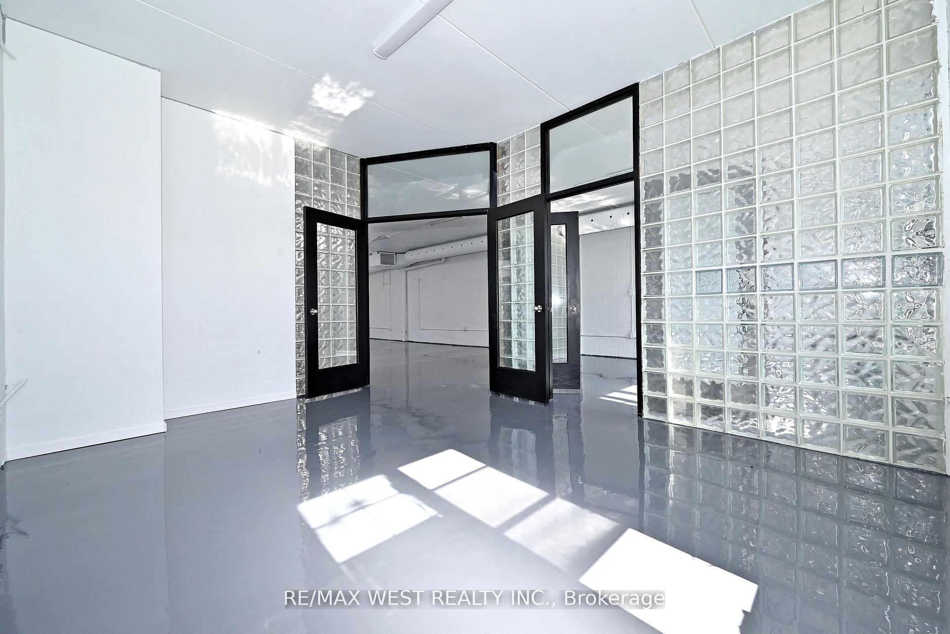 31 Atlantic Avenue Upper Property Photo 24