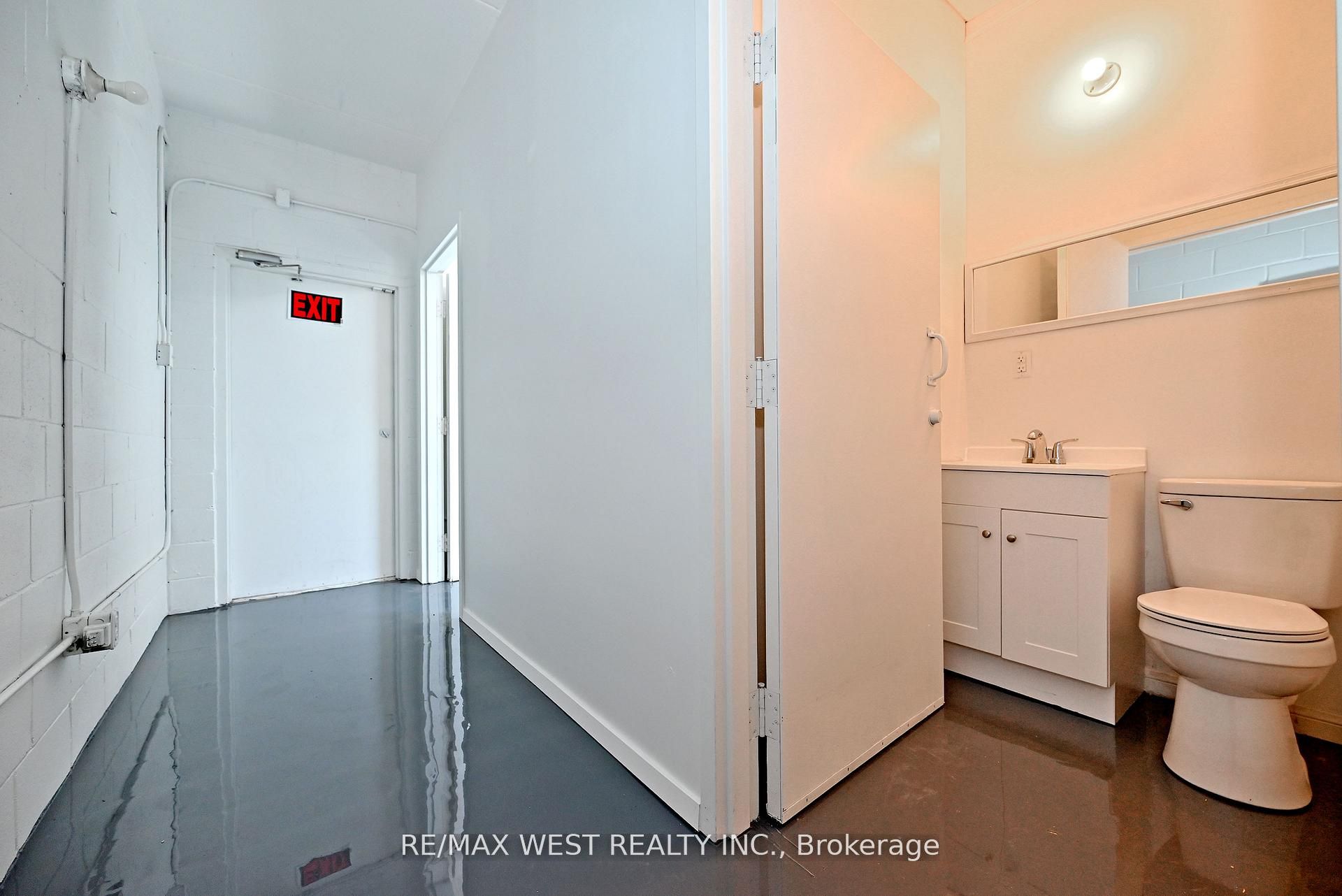 31 Atlantic Avenue Upper Property Photo 32