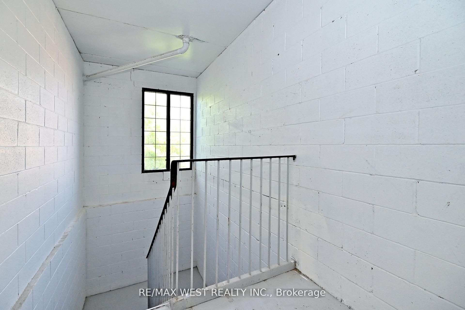 31 Atlantic Avenue Upper Property Photo 35
