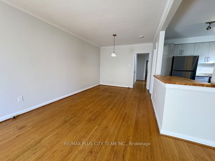 44 Meadowbrook Drive 2 Property Photo 4