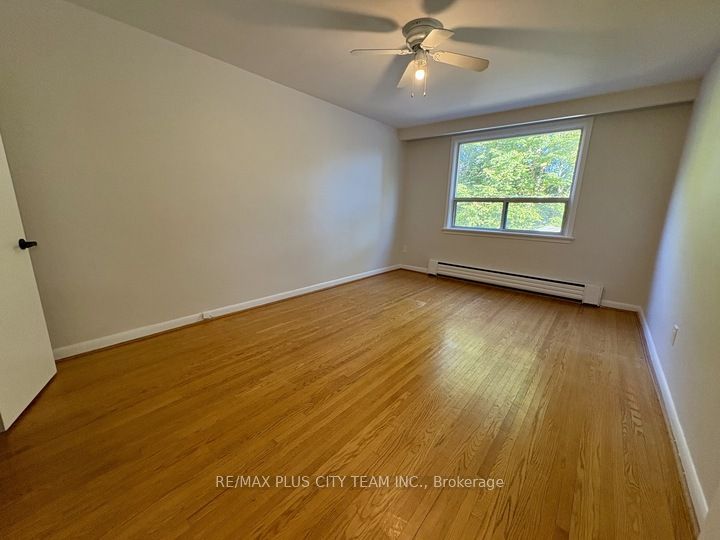 44 Meadowbrook Drive 2 Property Photo 7