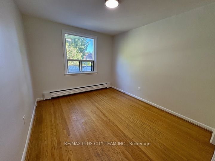 44 Meadowbrook Drive 2 Property Photo 11
