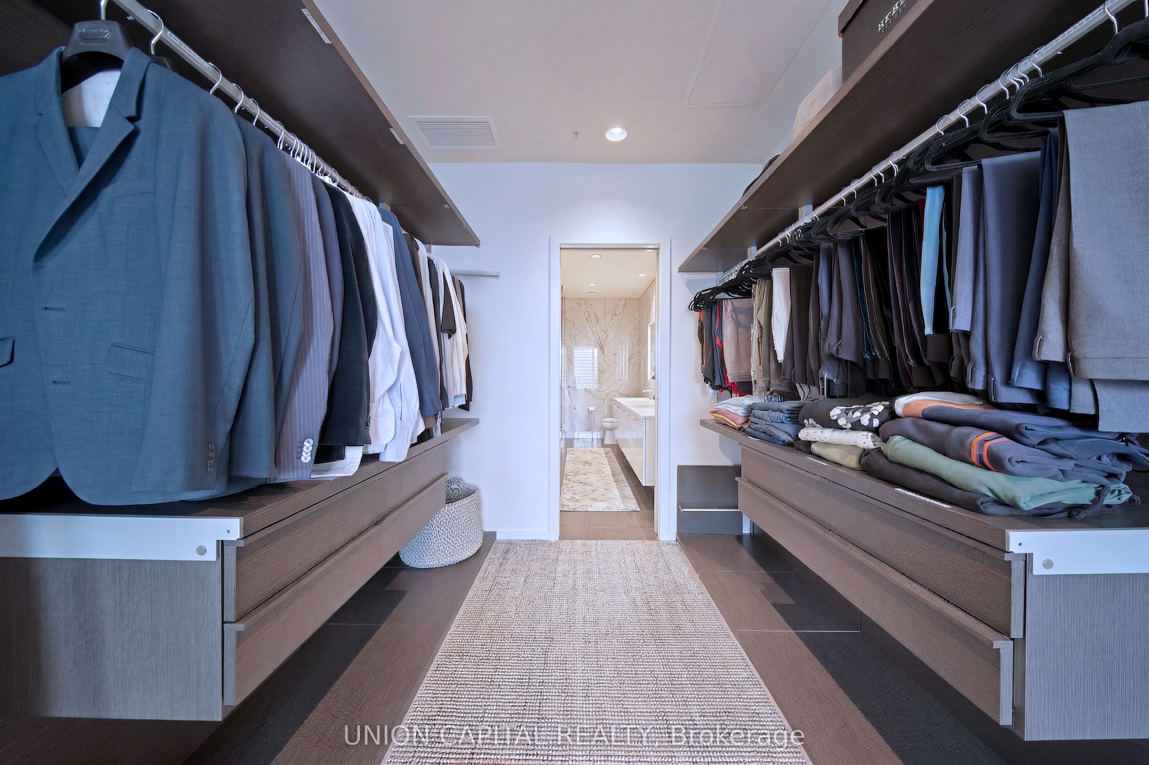 180 University Avenue 5508 Property Photo 18