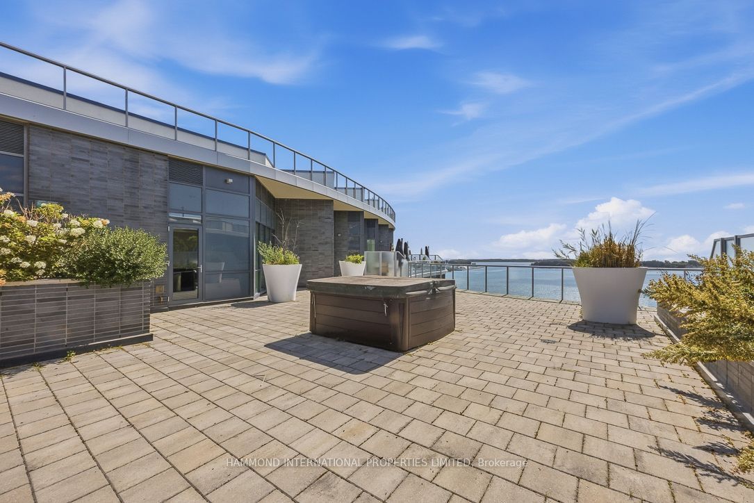 1 Edgewater Drive Sph10 Property Photo 18
