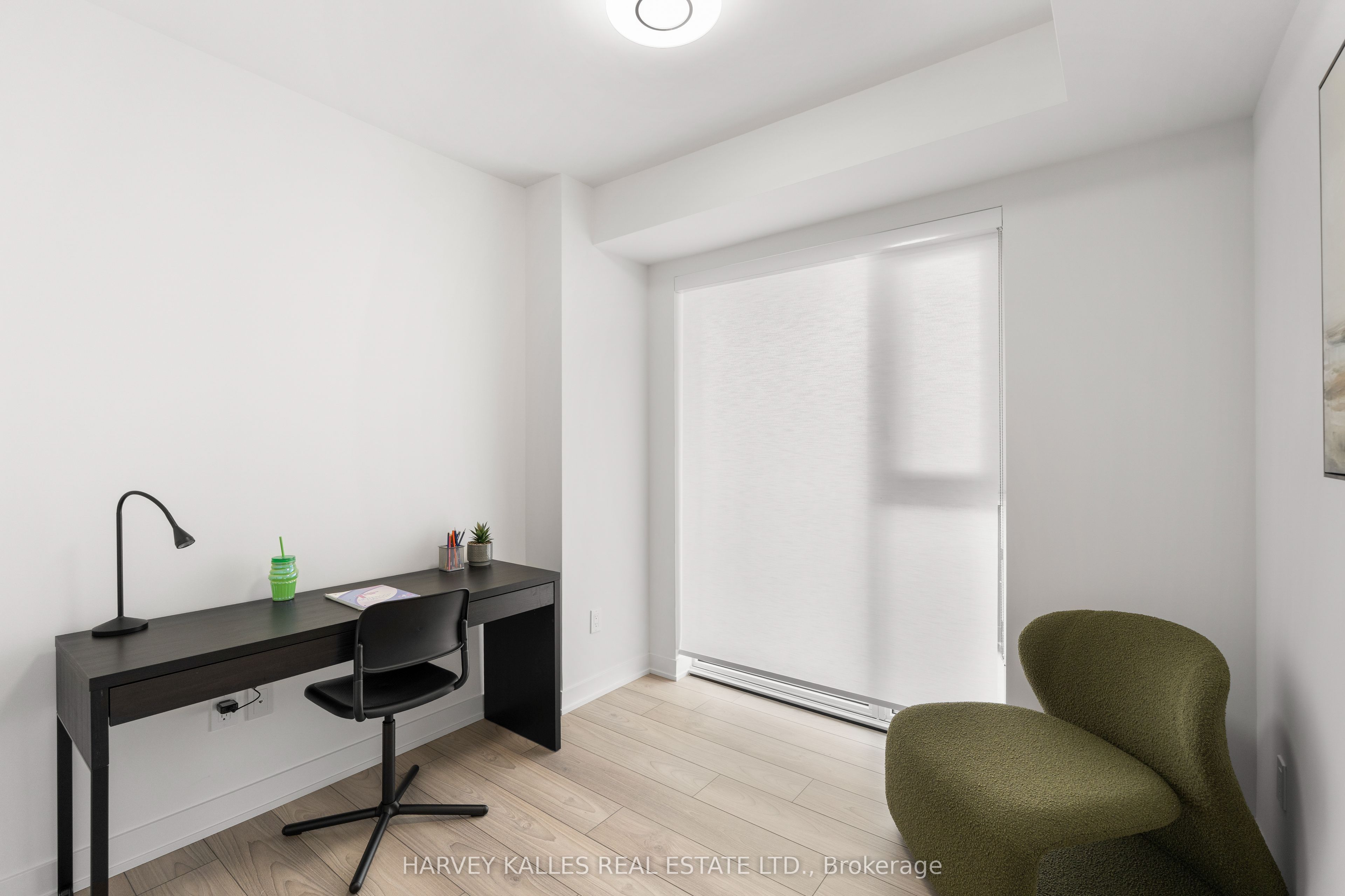 8 Tippett Road 1105 Property Photo 12