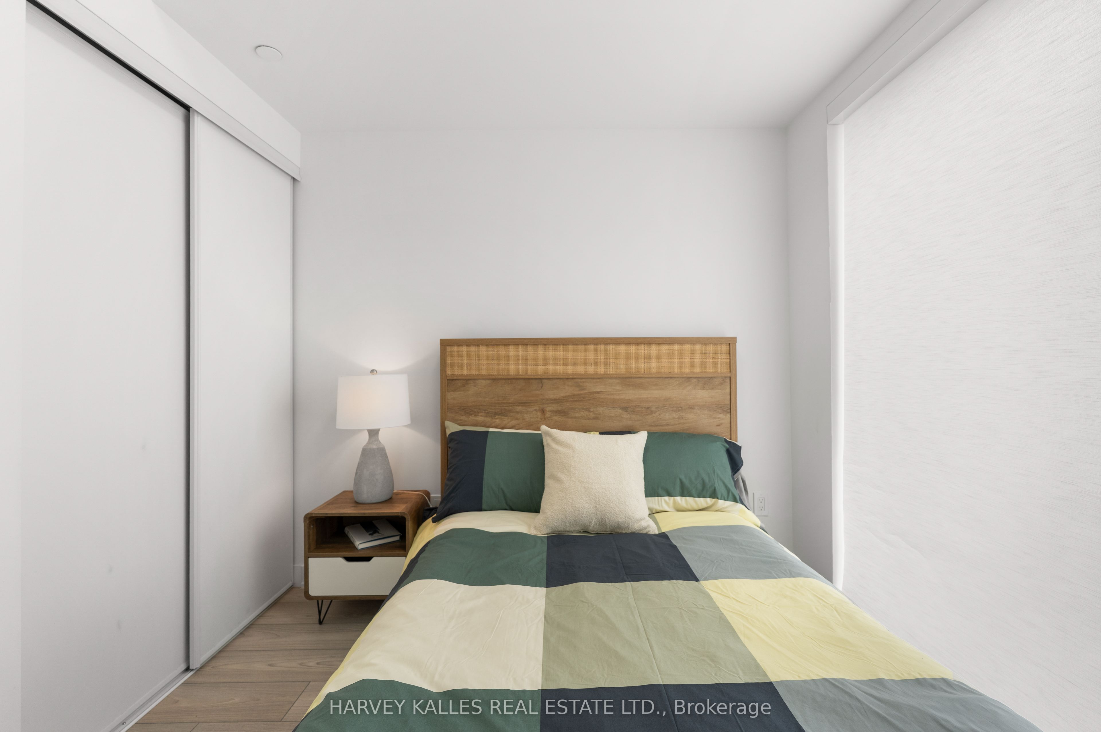 8 Tippett Road 1105 Property Photo 15