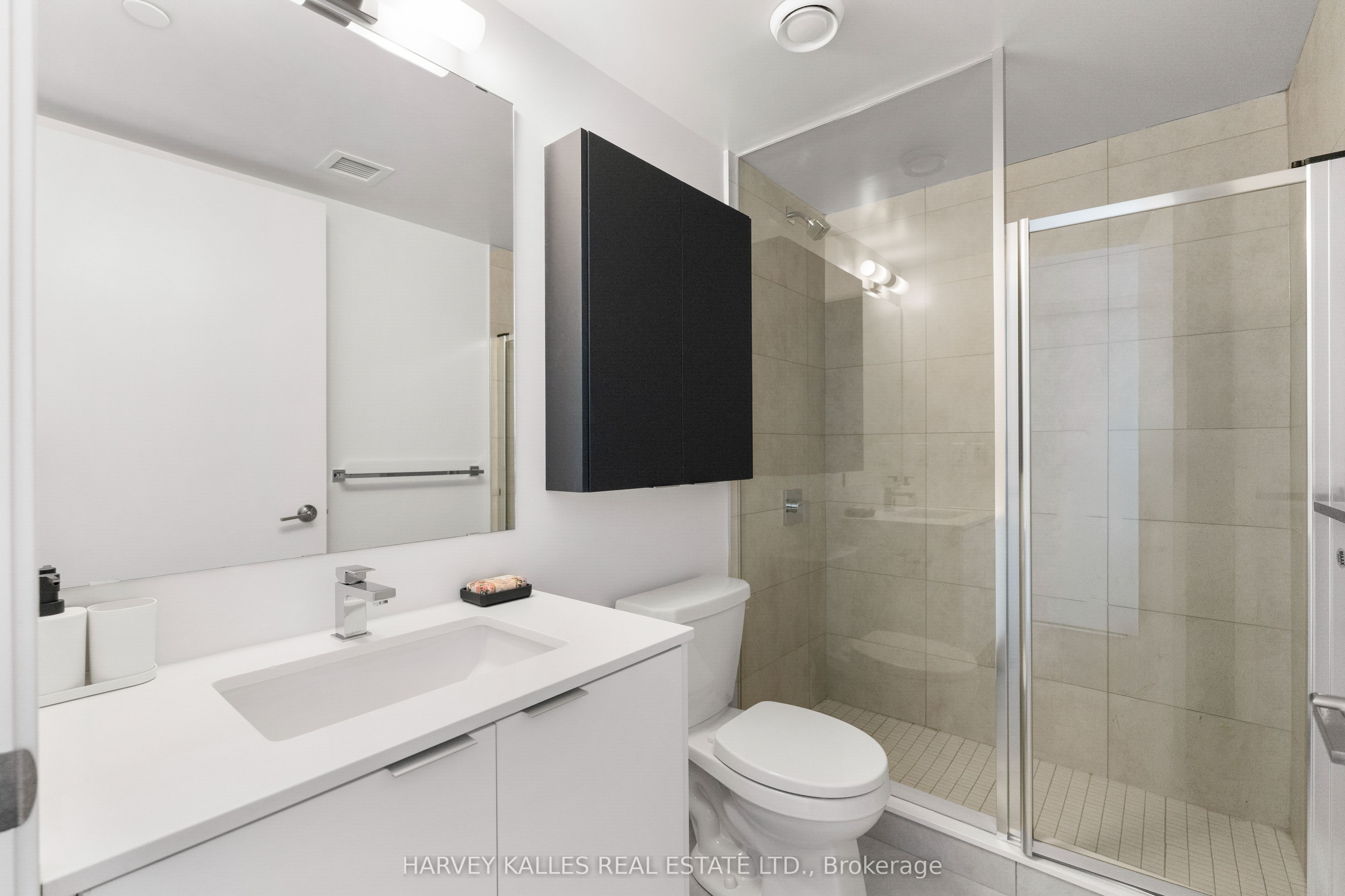 8 Tippett Road 1105 Property Photo 17