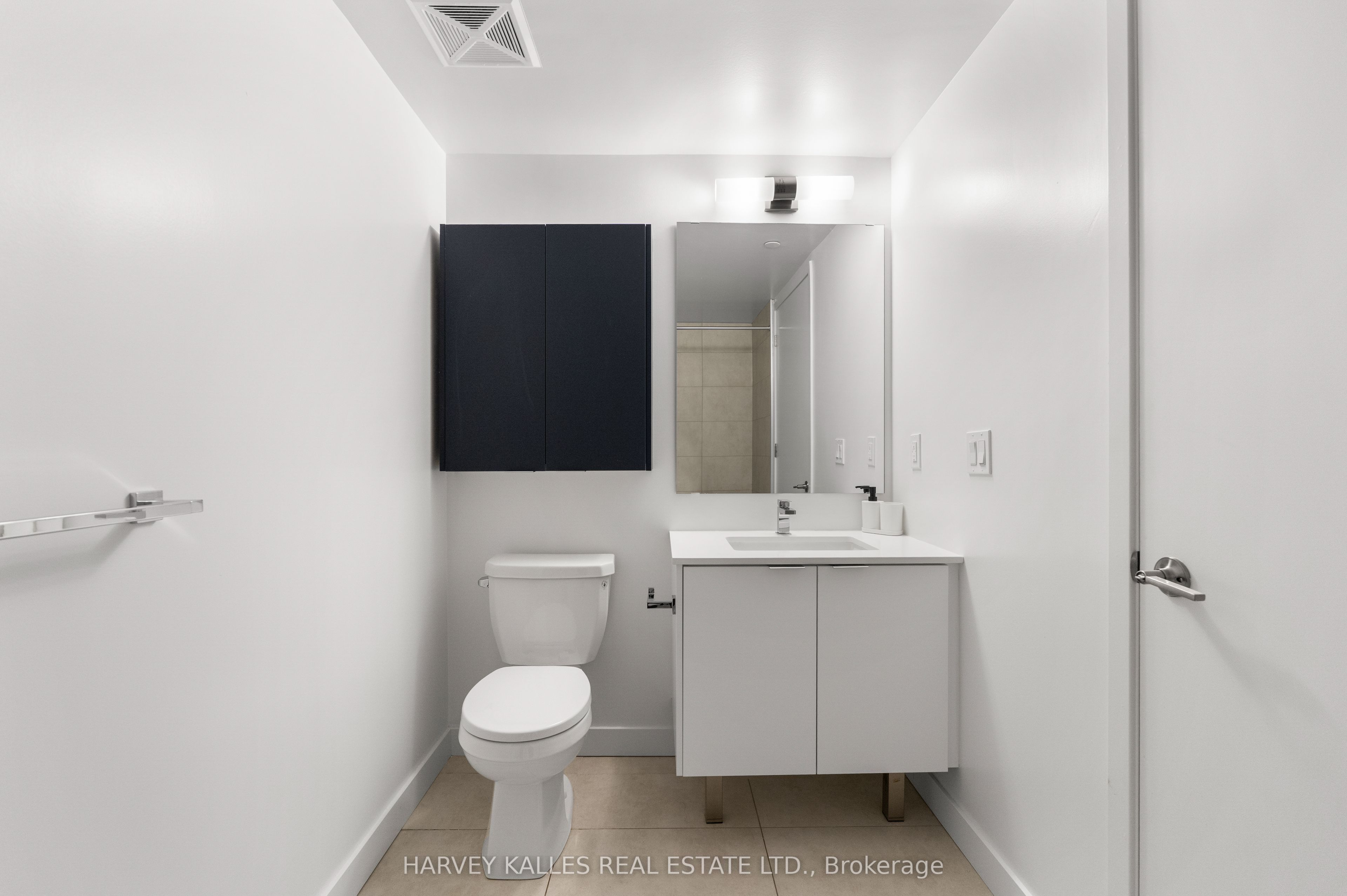 8 Tippett Road 1105 Property Photo 21