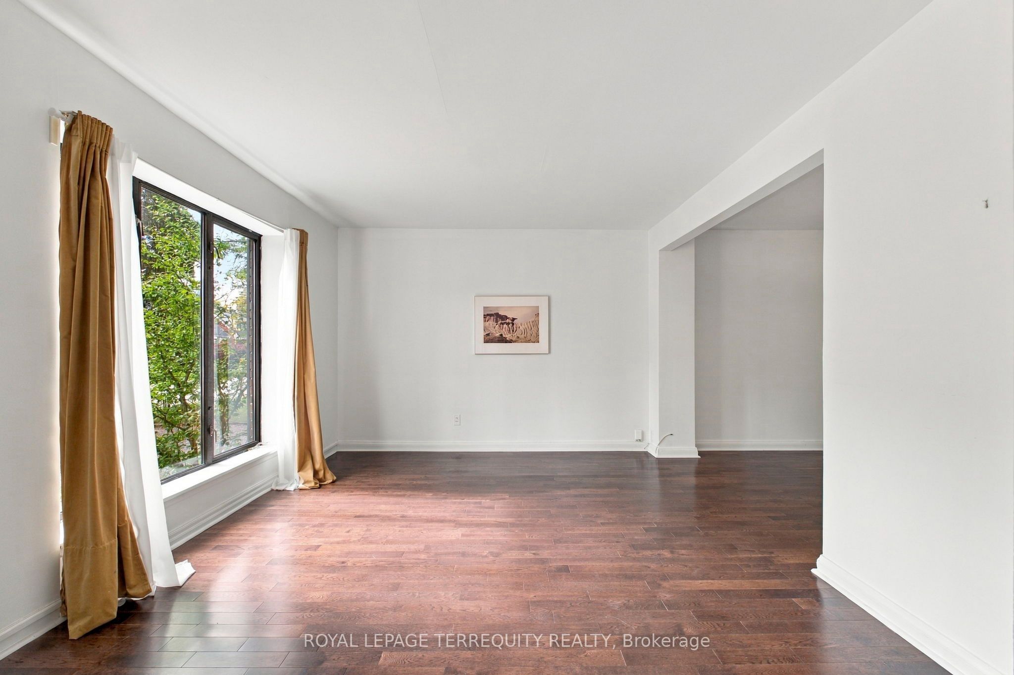 102 Anndale Drive Property Photo 2