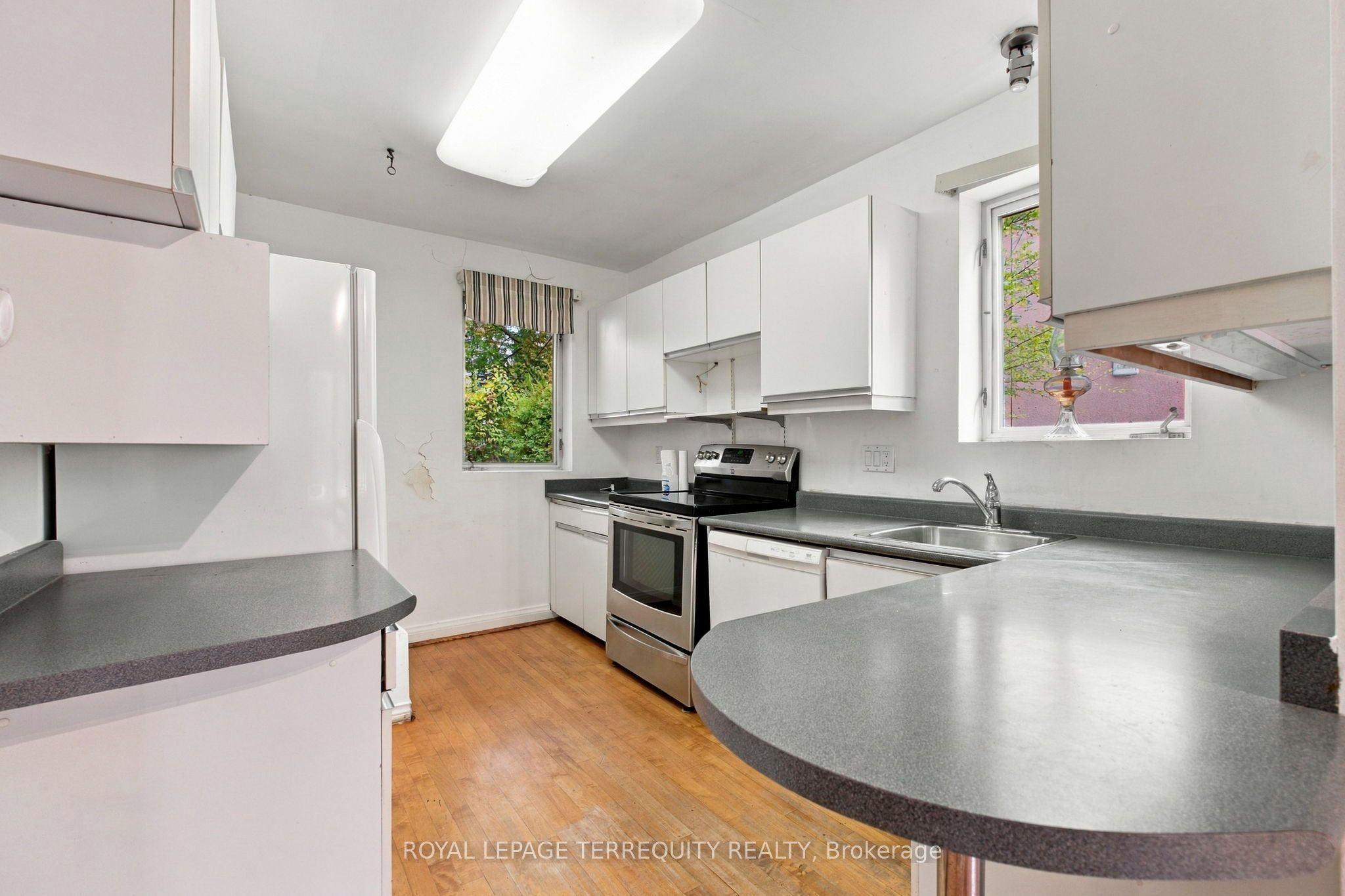 102 Anndale Drive Property Photo 10