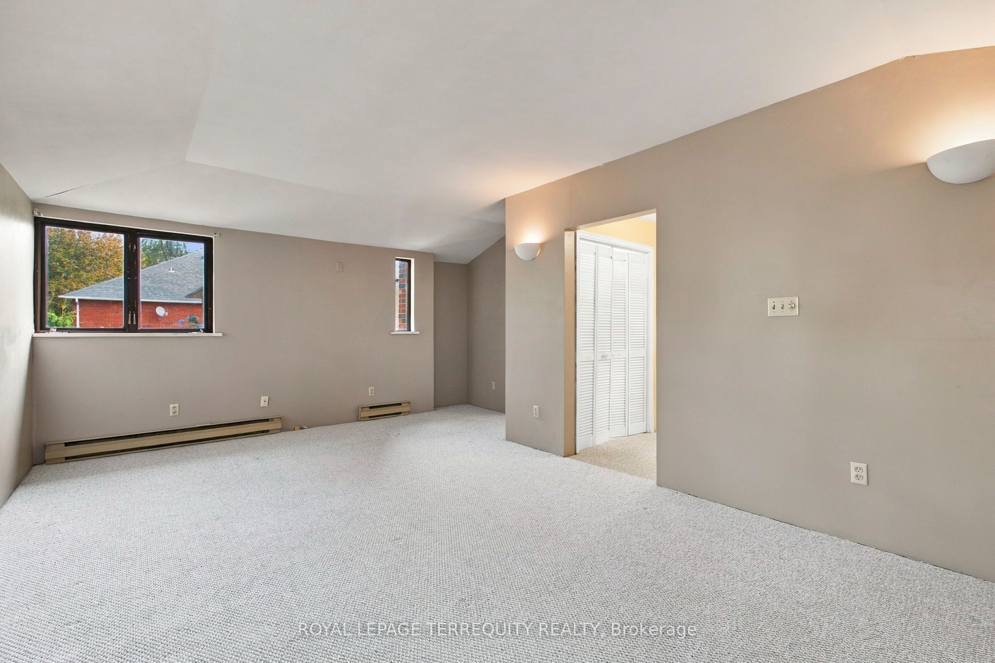 102 Anndale Drive Property Photo 15