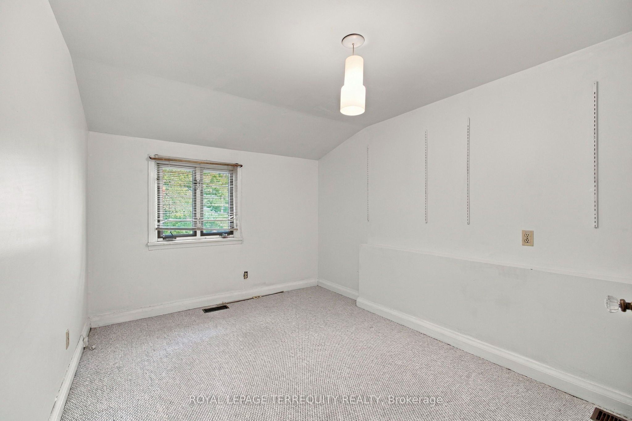 102 Anndale Drive Property Photo 18