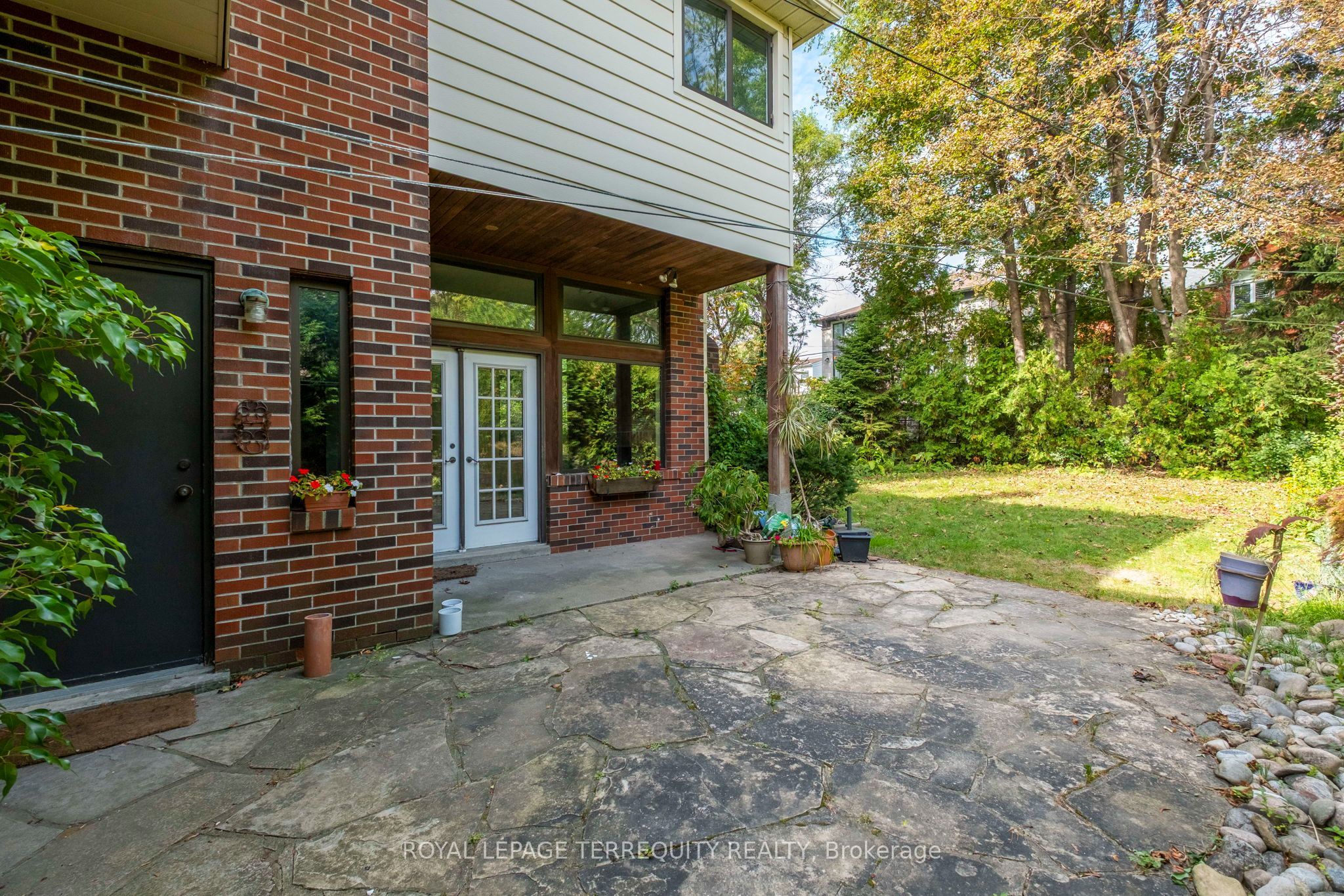 102 Anndale Drive Property Photo 26